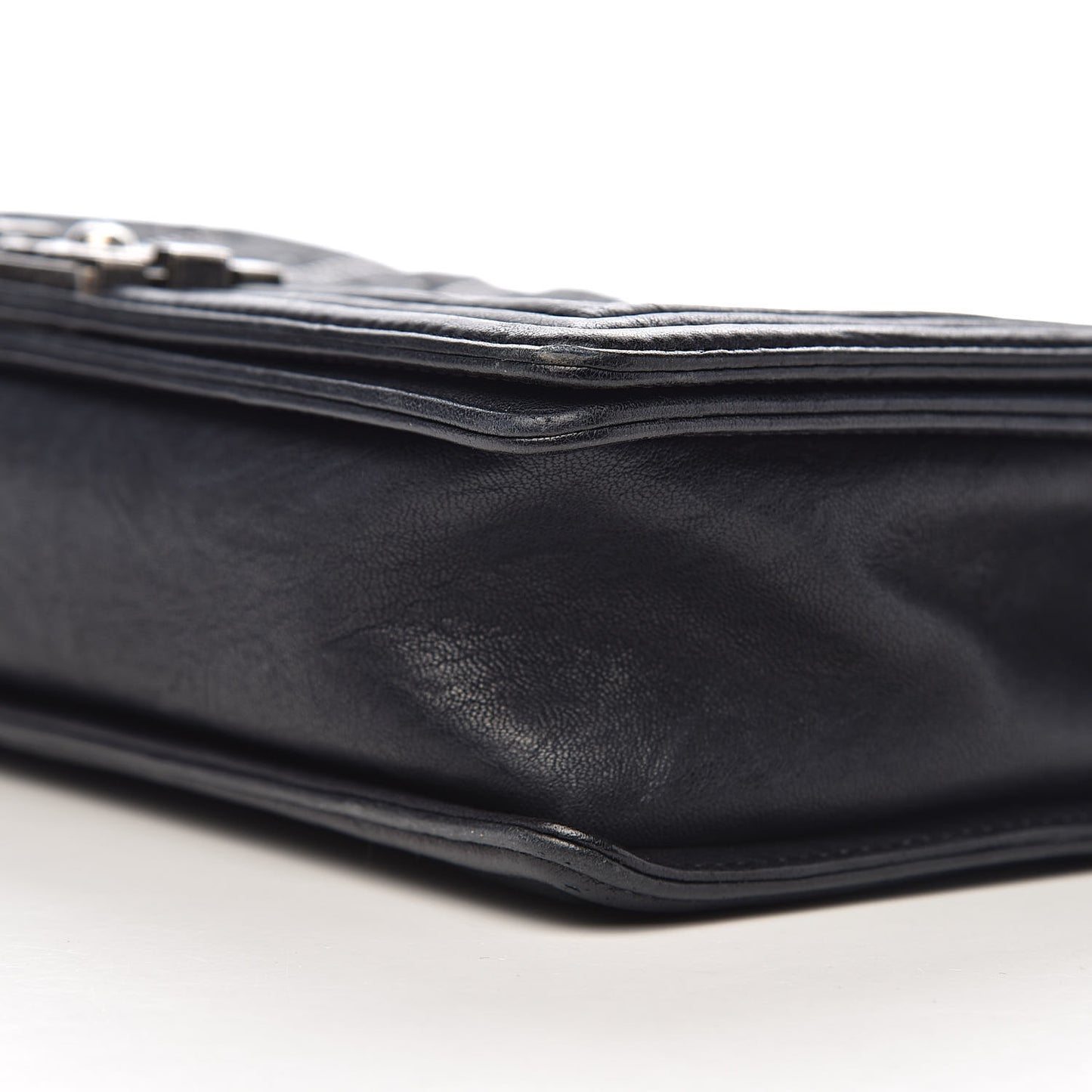 Crumpled Lambskin New Medium Studded Boy Flap Navy