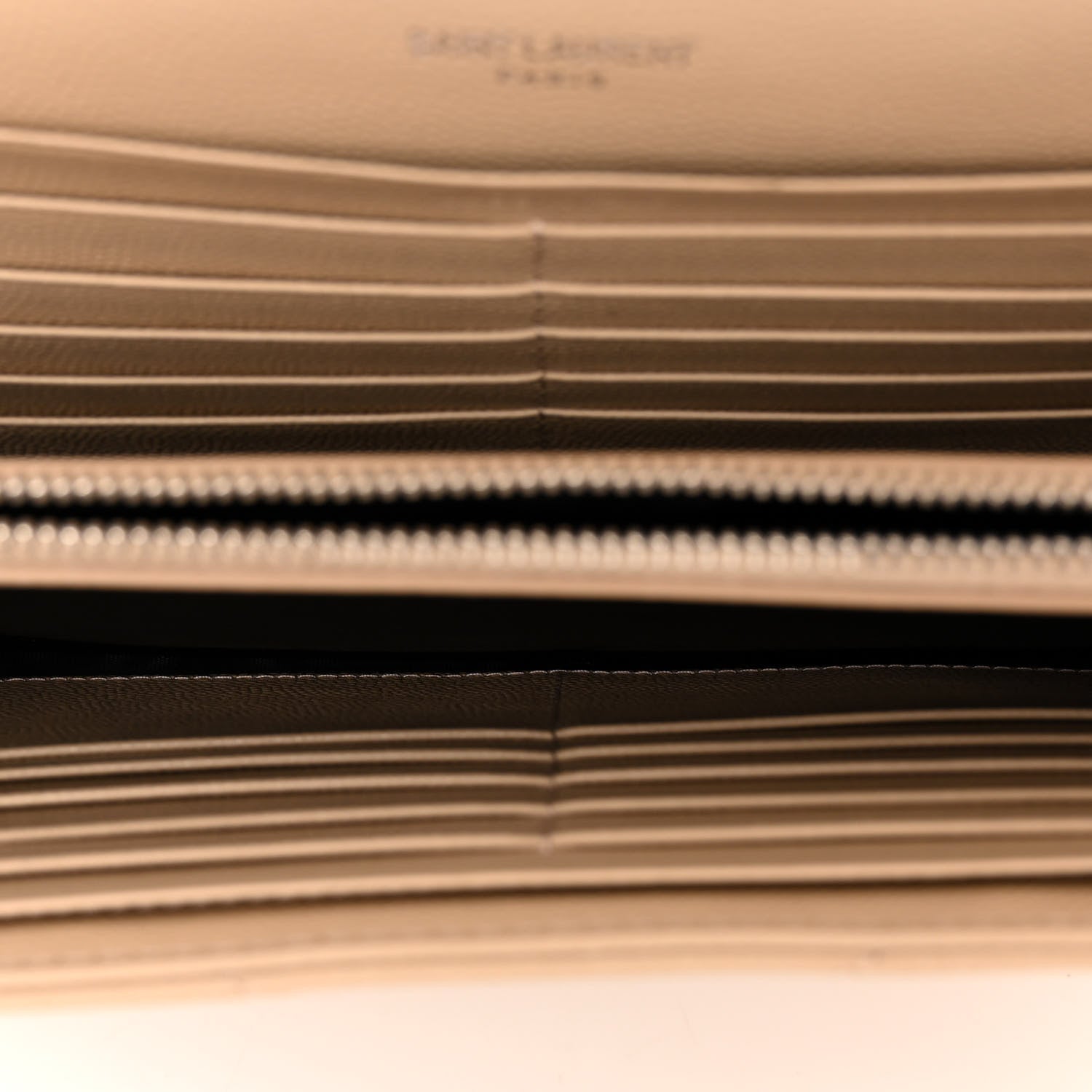 Saint Laurent Grain De Poudre Matelasse Chevron Cassandre Envelope Chain Wallet Nude Powder 5 of 9