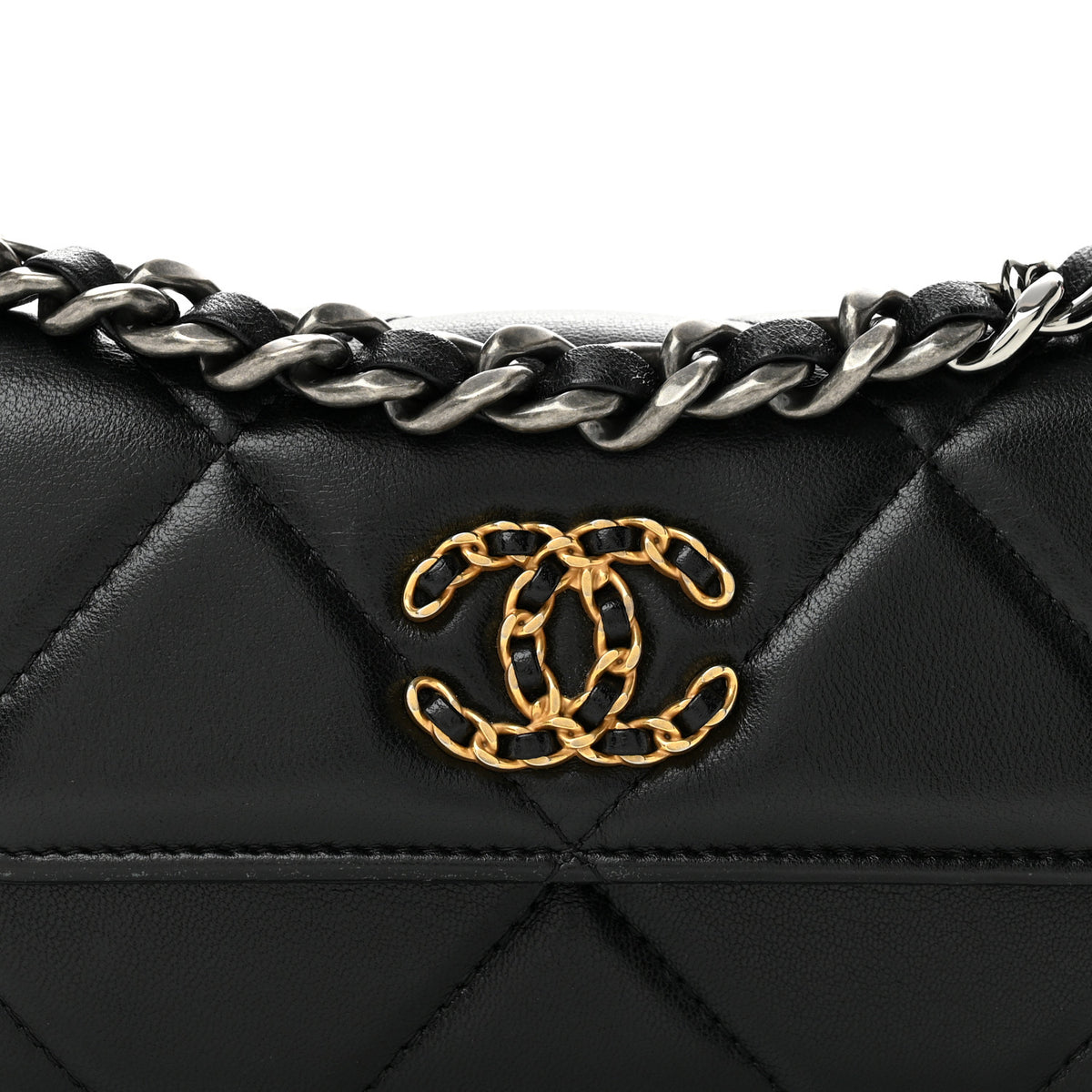 Lambskin Quilted Chanel 19 Clutch With Chain Black