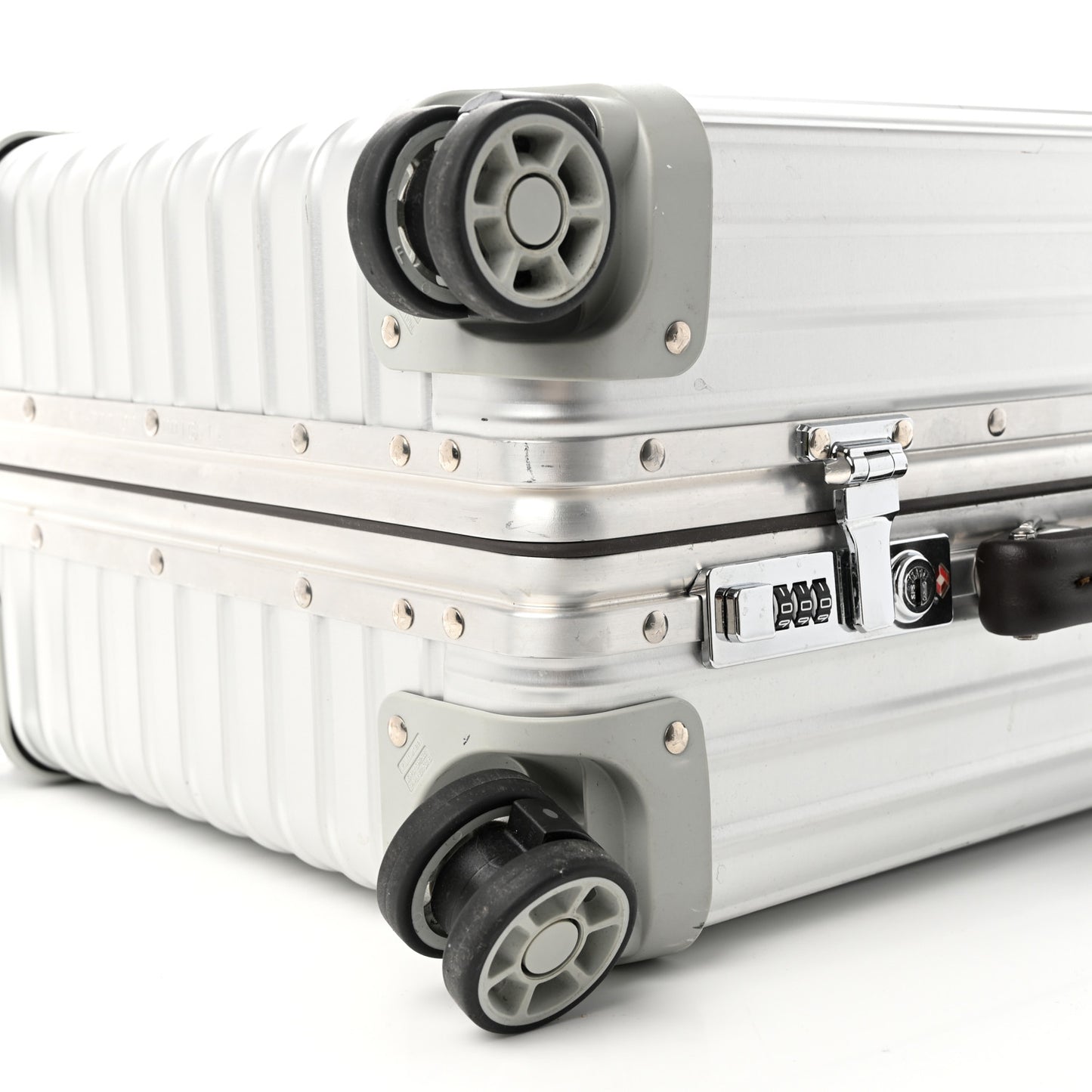 Aluminum Classic Cabin Silver