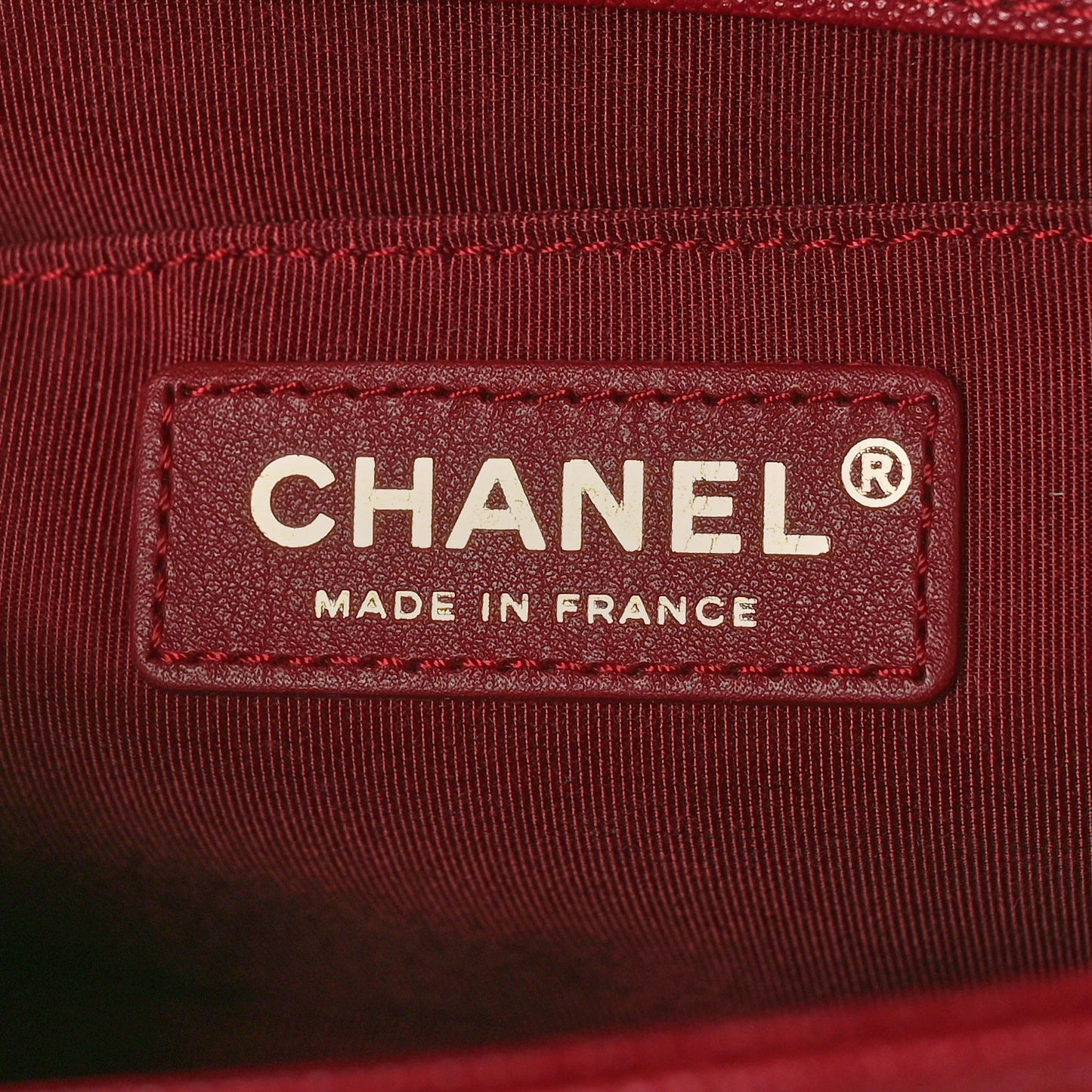 Caviar Chevron Quilted Medium Boy Flap Red