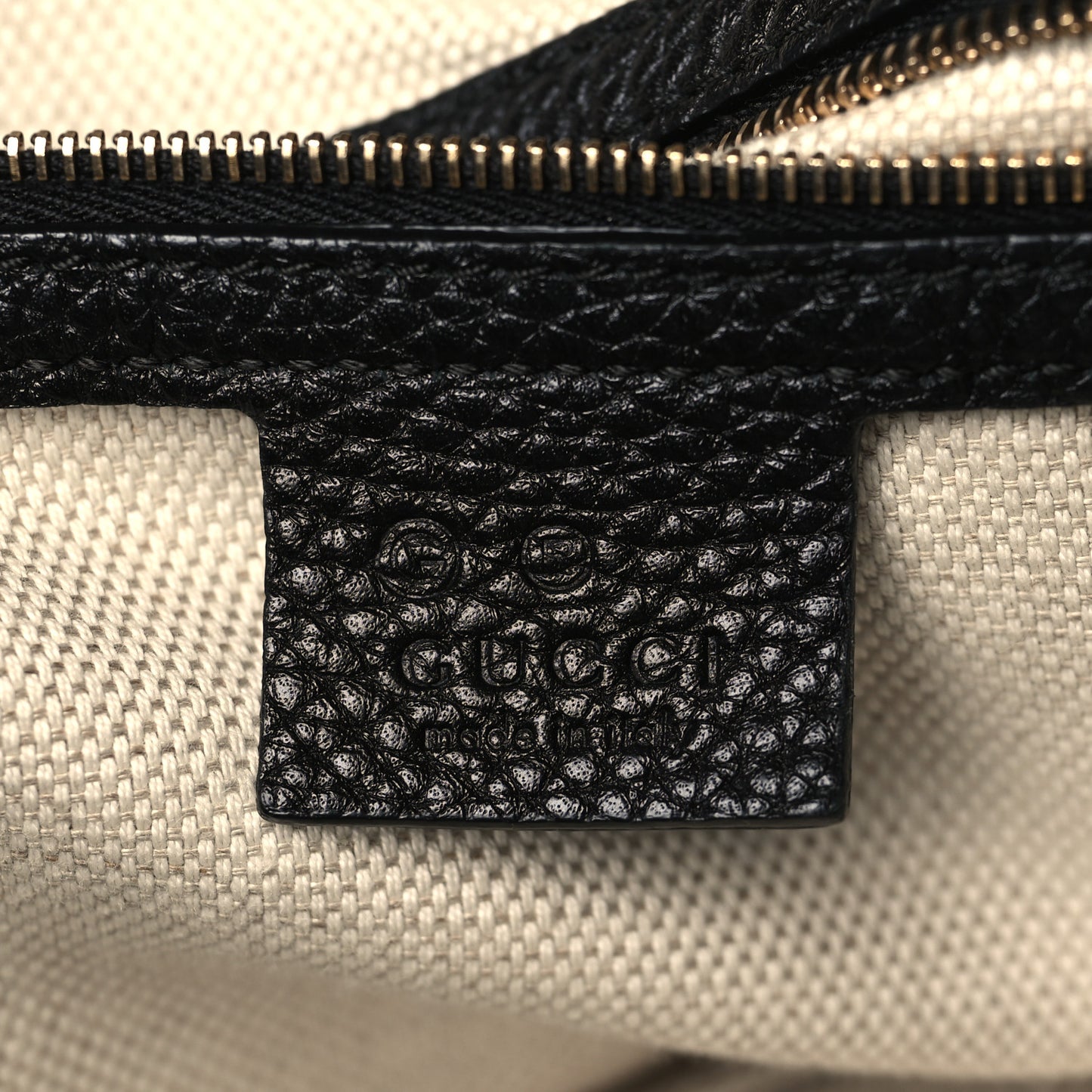 Pebbled Calfskin Large Soho Hobo Black