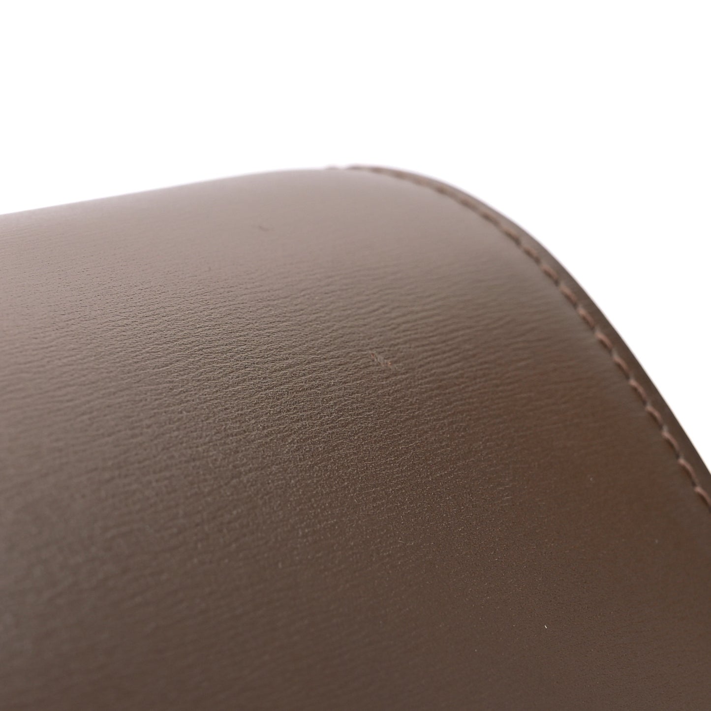 Box Calfskin Medium Classic Box Flap Bag Camel