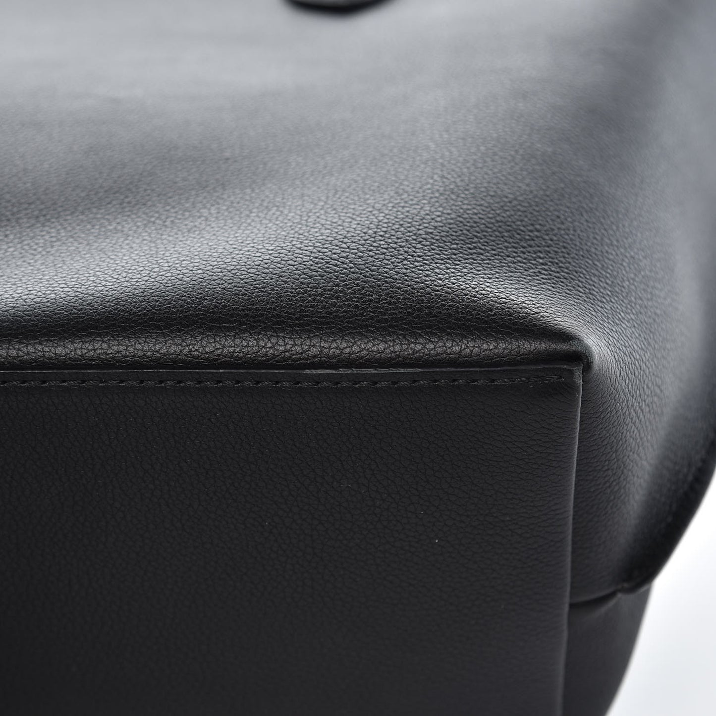 Calfskin Lockme Go Tote Black