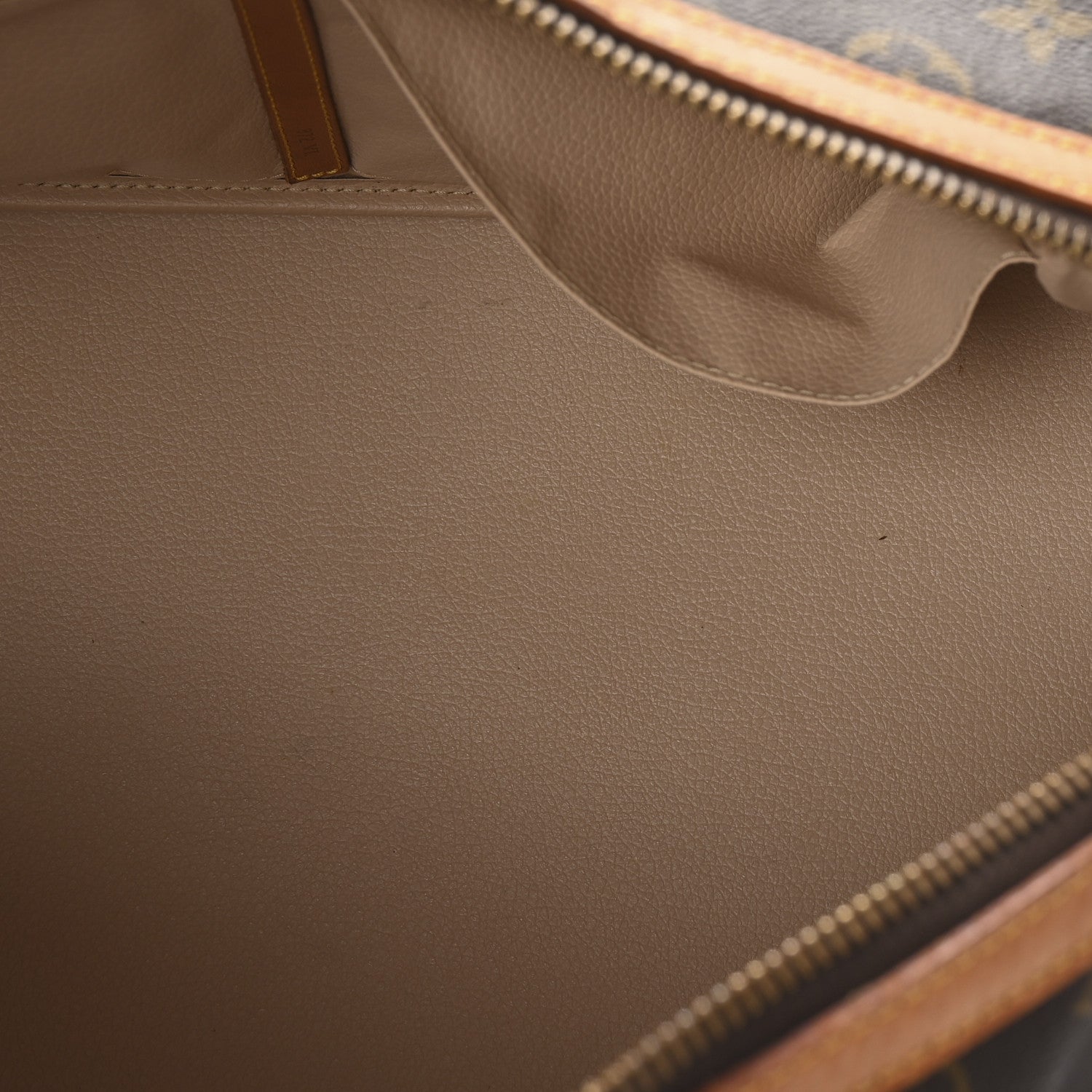 Louis Vuitton Monogram Sac Sport 4 of 8