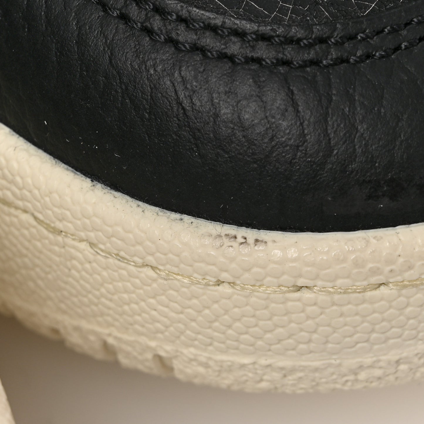 Crackled Calfskin Mens Cure 05 High Top Sneakers 42.5 Black White
