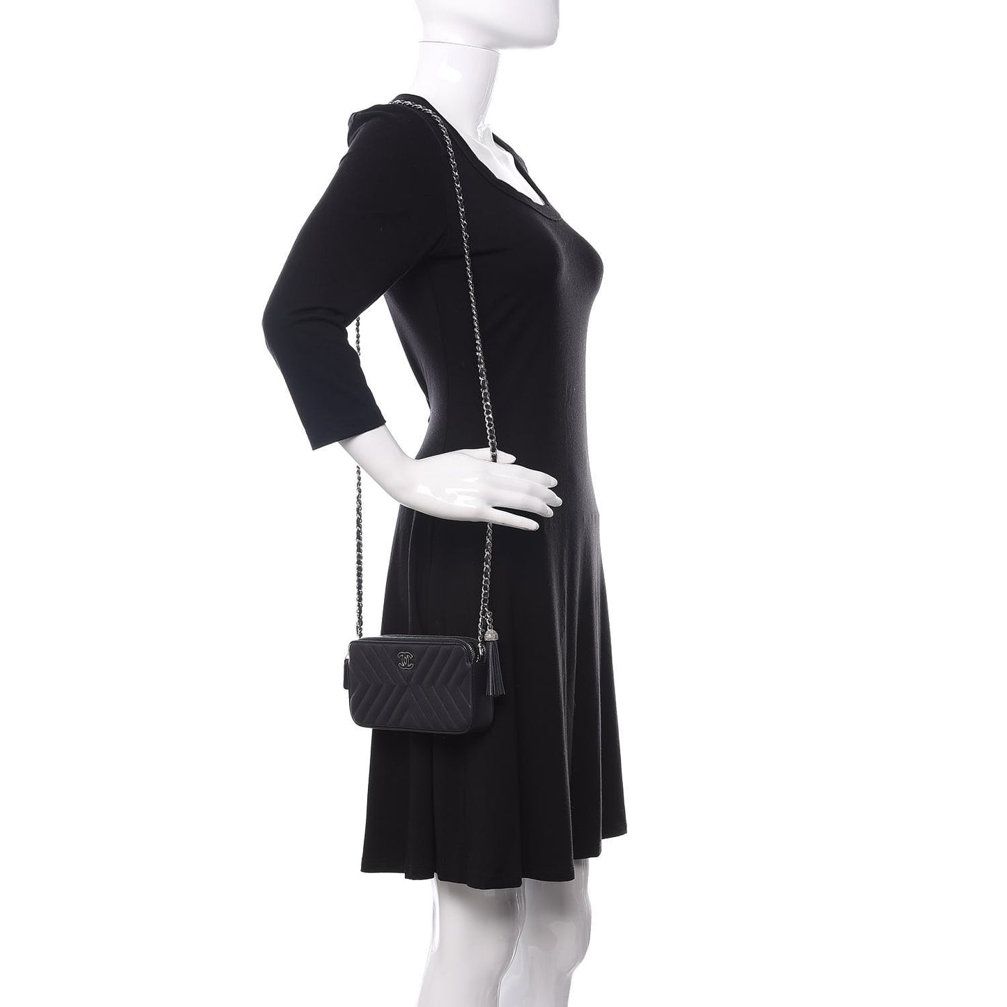 Calfskin Chevron Quilted Tassel Clutch With Chain Navy