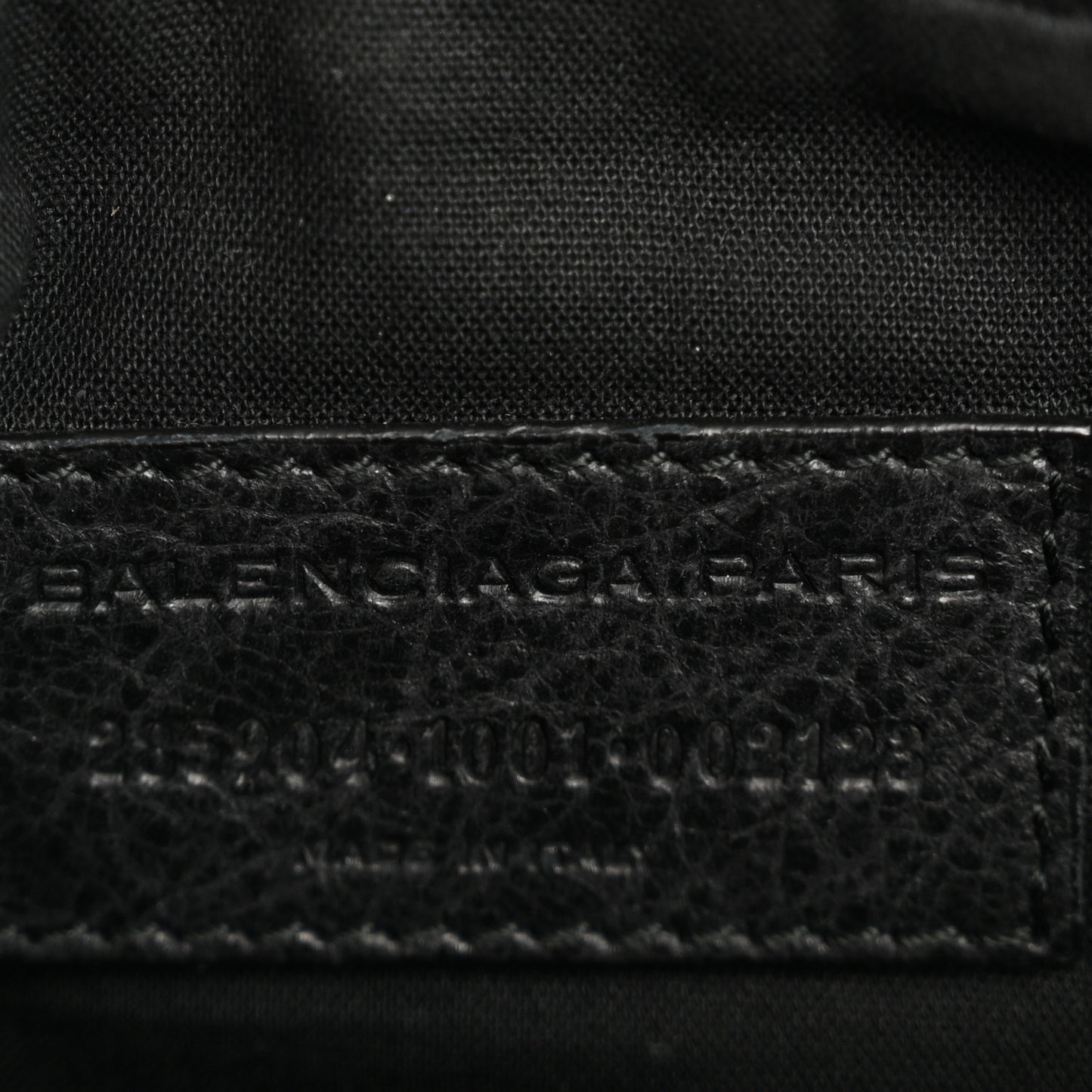 Agneau Arena Classic Hardware Grip Wallet Black