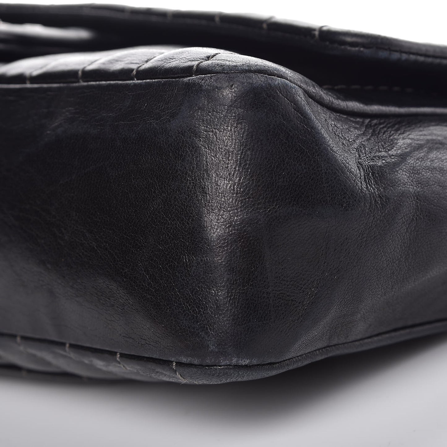 Lambskin Vertical Quilted Medium Single Flap Black