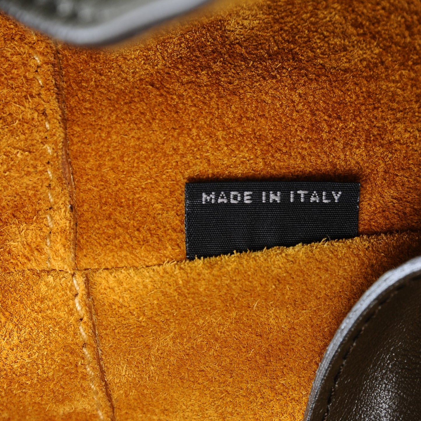 Soft Calf Bucket Bag Militare Ocra