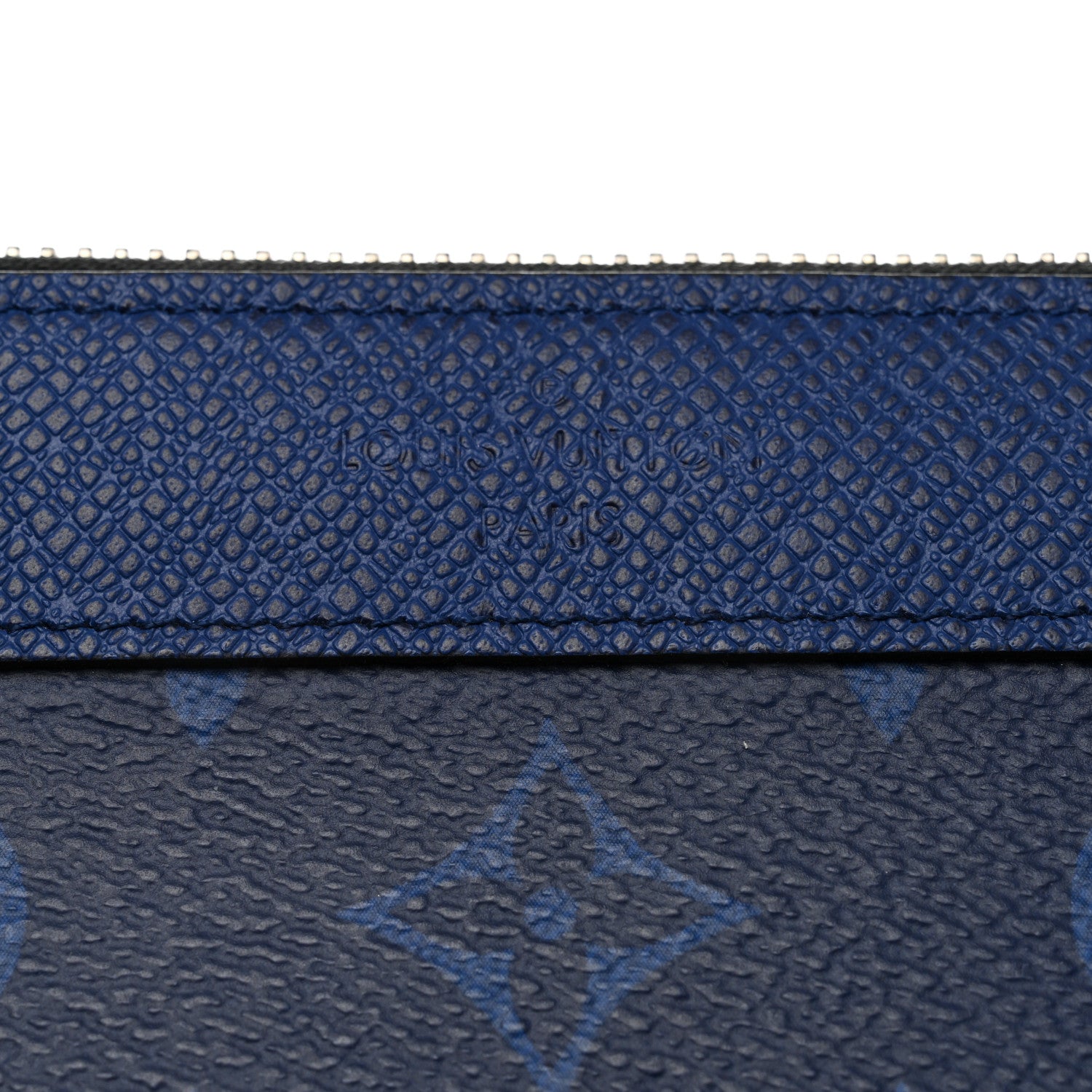 Louis Vuitton Taiga Monogram Pacific Discovery Pochette Cobalt 10 of 14
