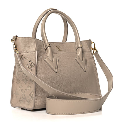 Louis Vuitton Mahina On My Side PM Galet 3 of 9