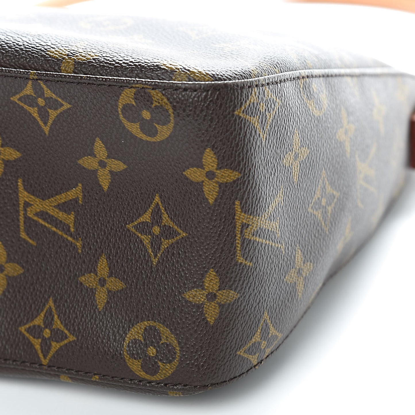 Monogram Looping MM