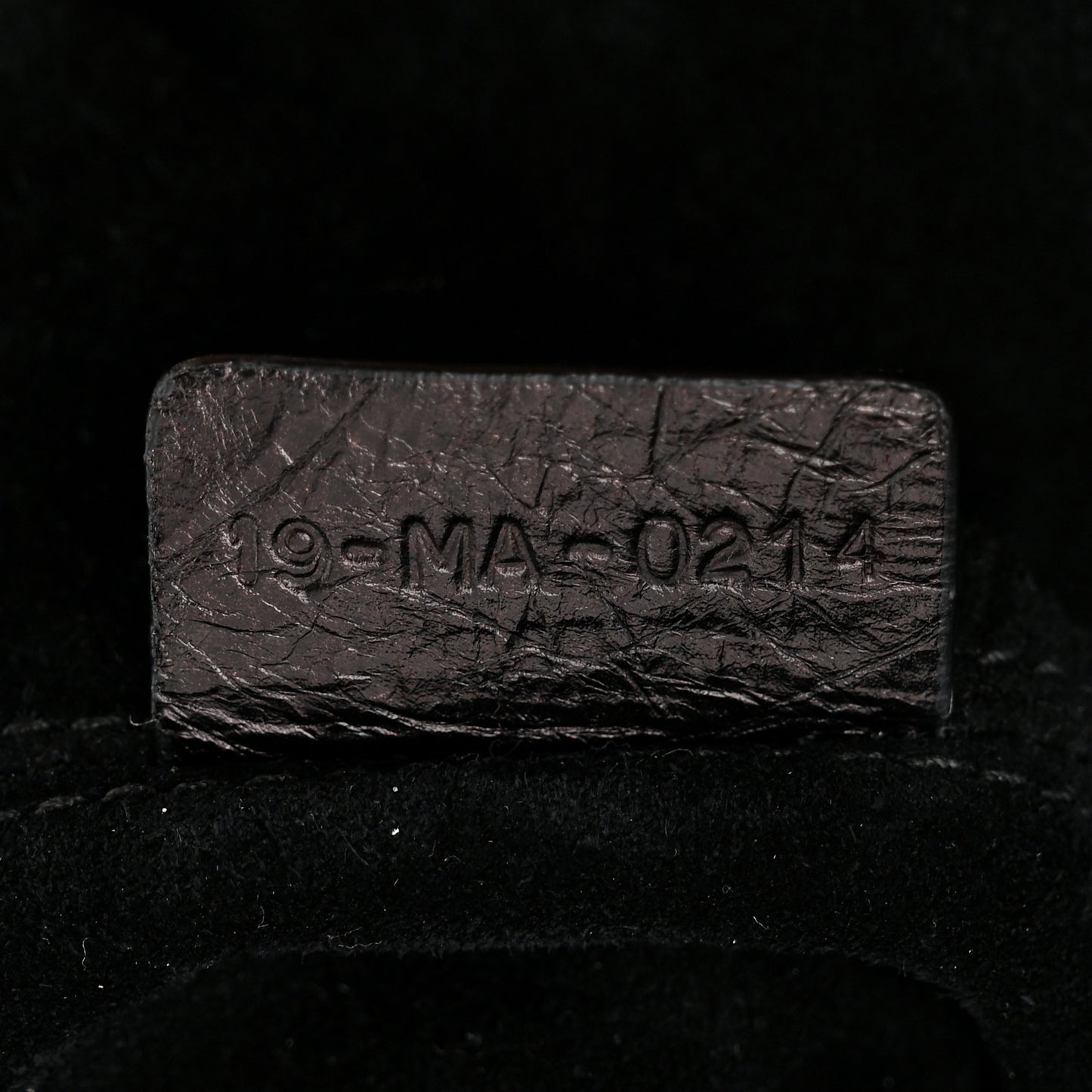 Crinkled Calfskin Macrocannage Large Toujours Black