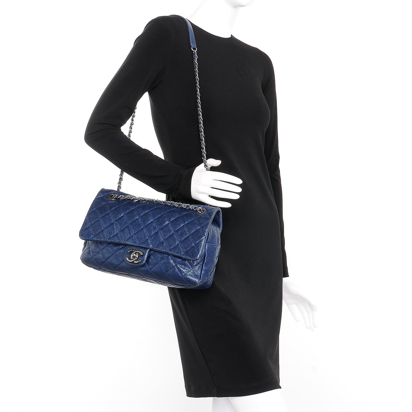 Iridescent Caviar Quilted Large Chic Flap Blue
