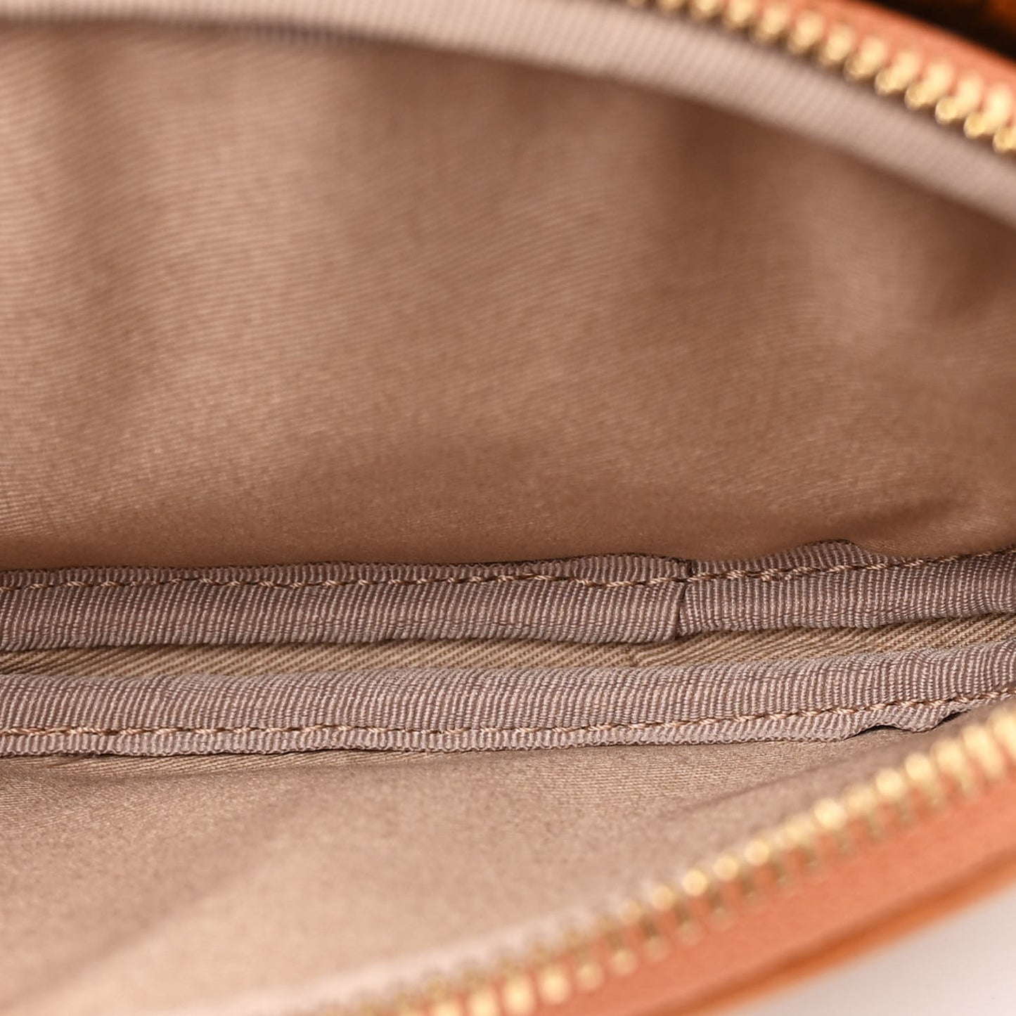 Visetos Small Aren Multifunction Crossbody Pouch Cognac