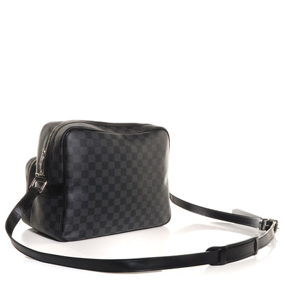 Louis Vuitton Damier Graphite Sac Leoh Messenger Bag 3 of 7