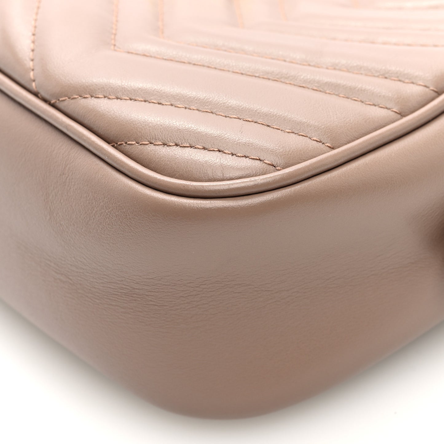 Calfskin Matelasse Small GG Marmont Chain Shoulder Bag Porcelain Rose