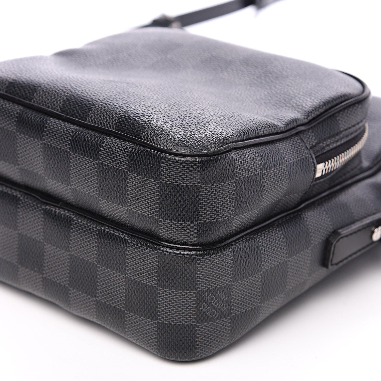 Louis Vuitton Damier Graphite Rem Bag 7 of 8