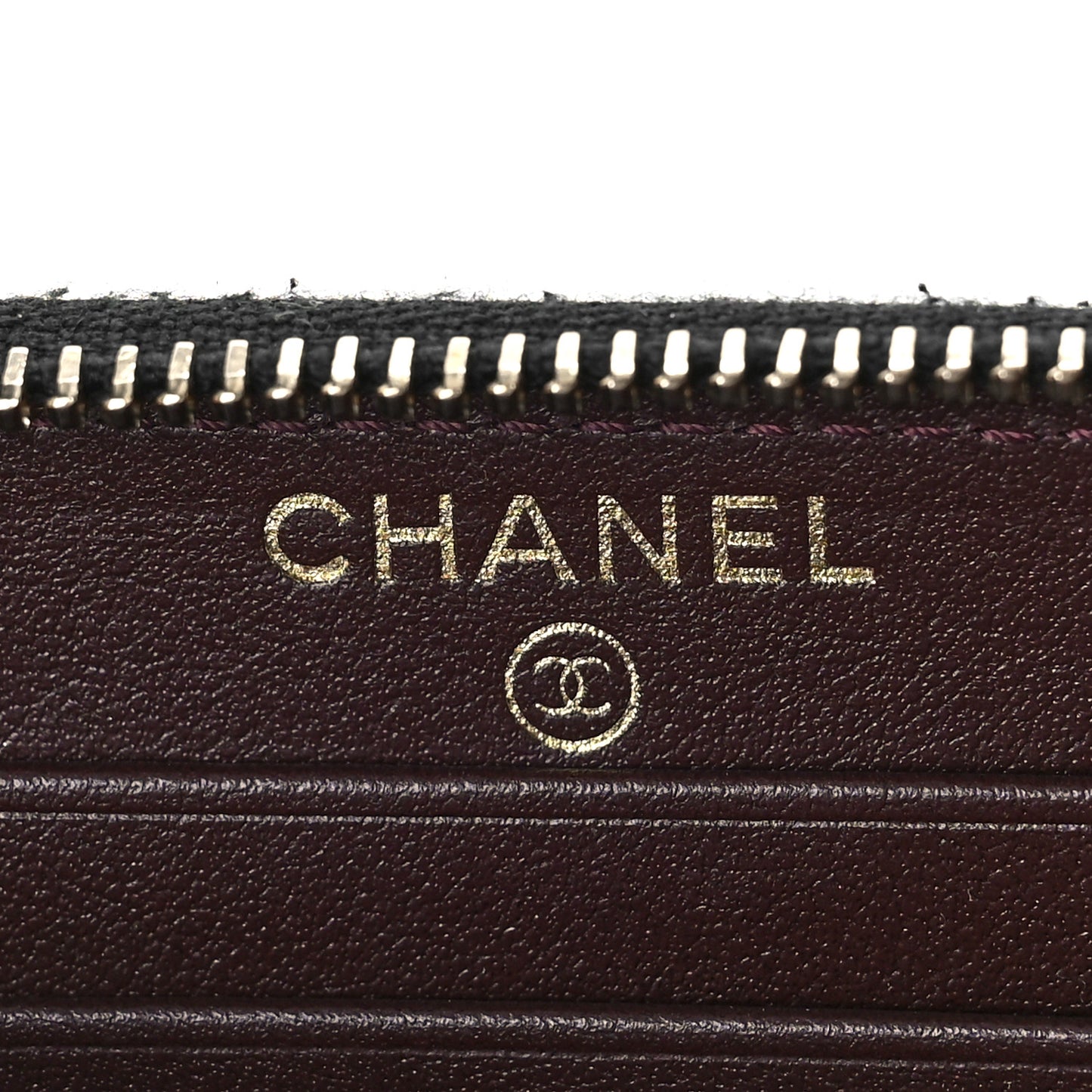 Caviar Quilted Medium Zip Around Wallet Black