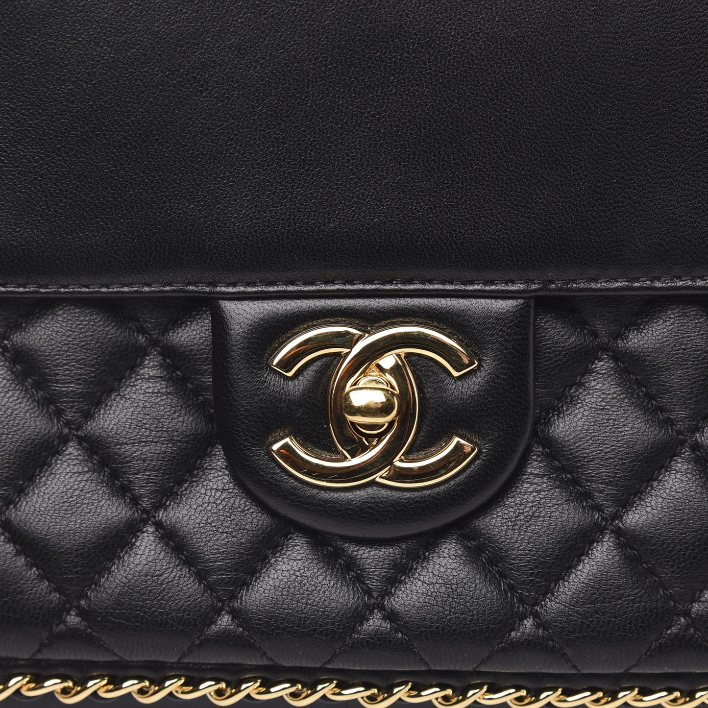 Lambskin Quilted Large CC Unchained Crossbody Black