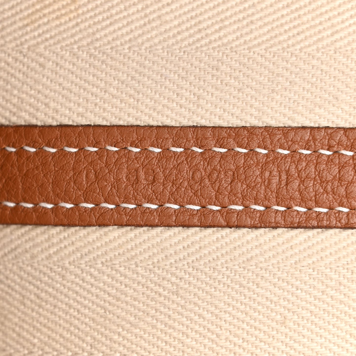 Grand Chevron Weave Negonda Garden Party 36 MM Tote Craie Gold