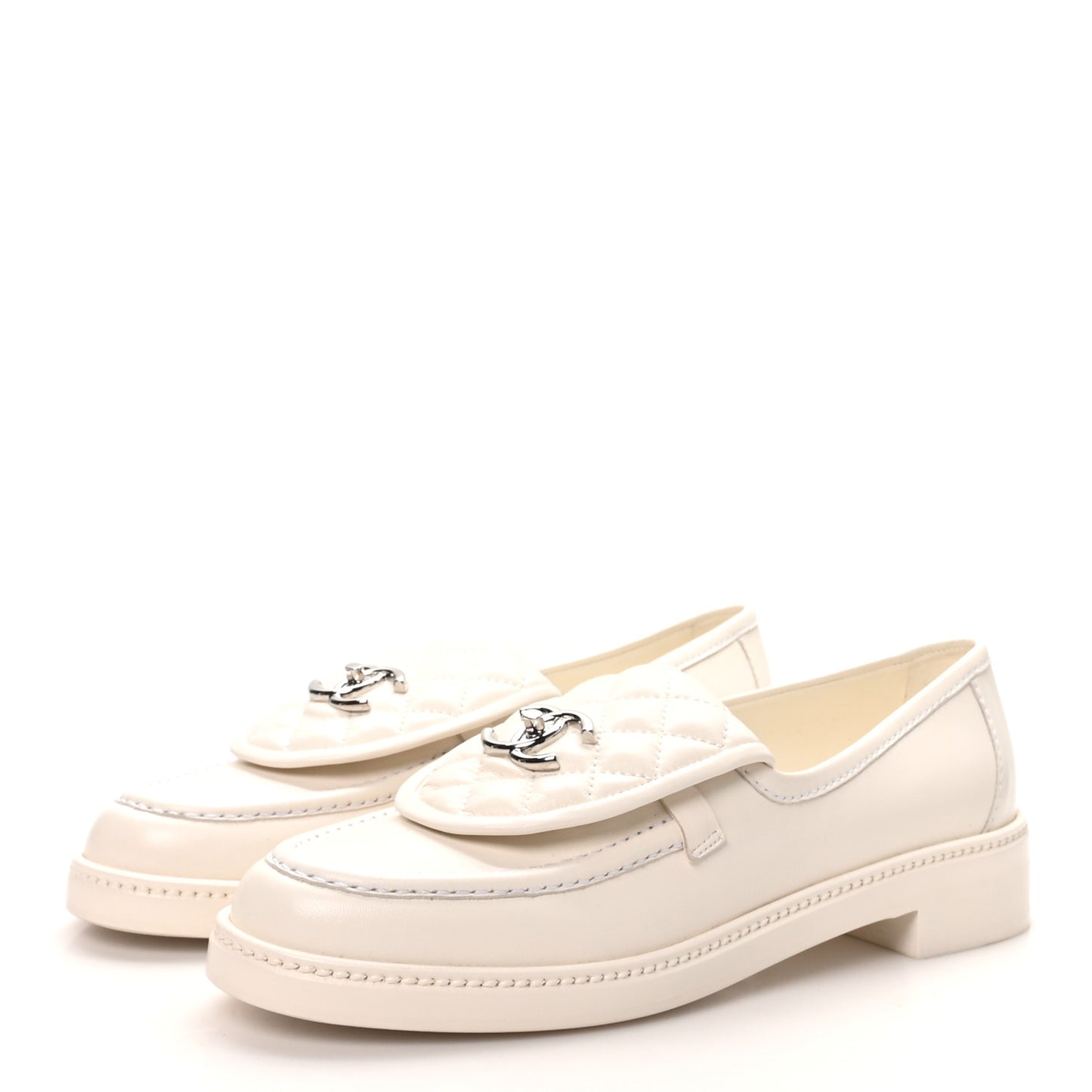 Lambskin Quilted CC Turnlock Loafers 40 White