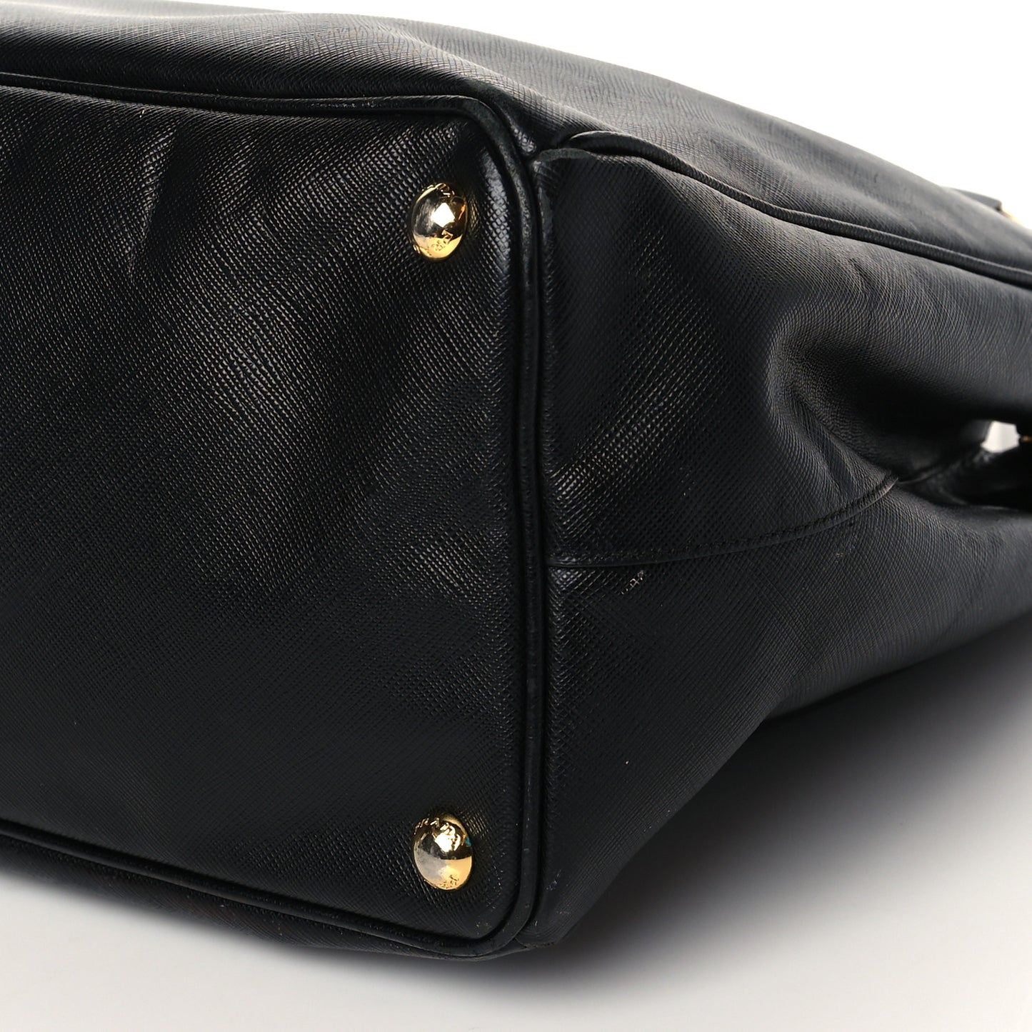Saffiano Medium Galleria Double Zip Tote Black