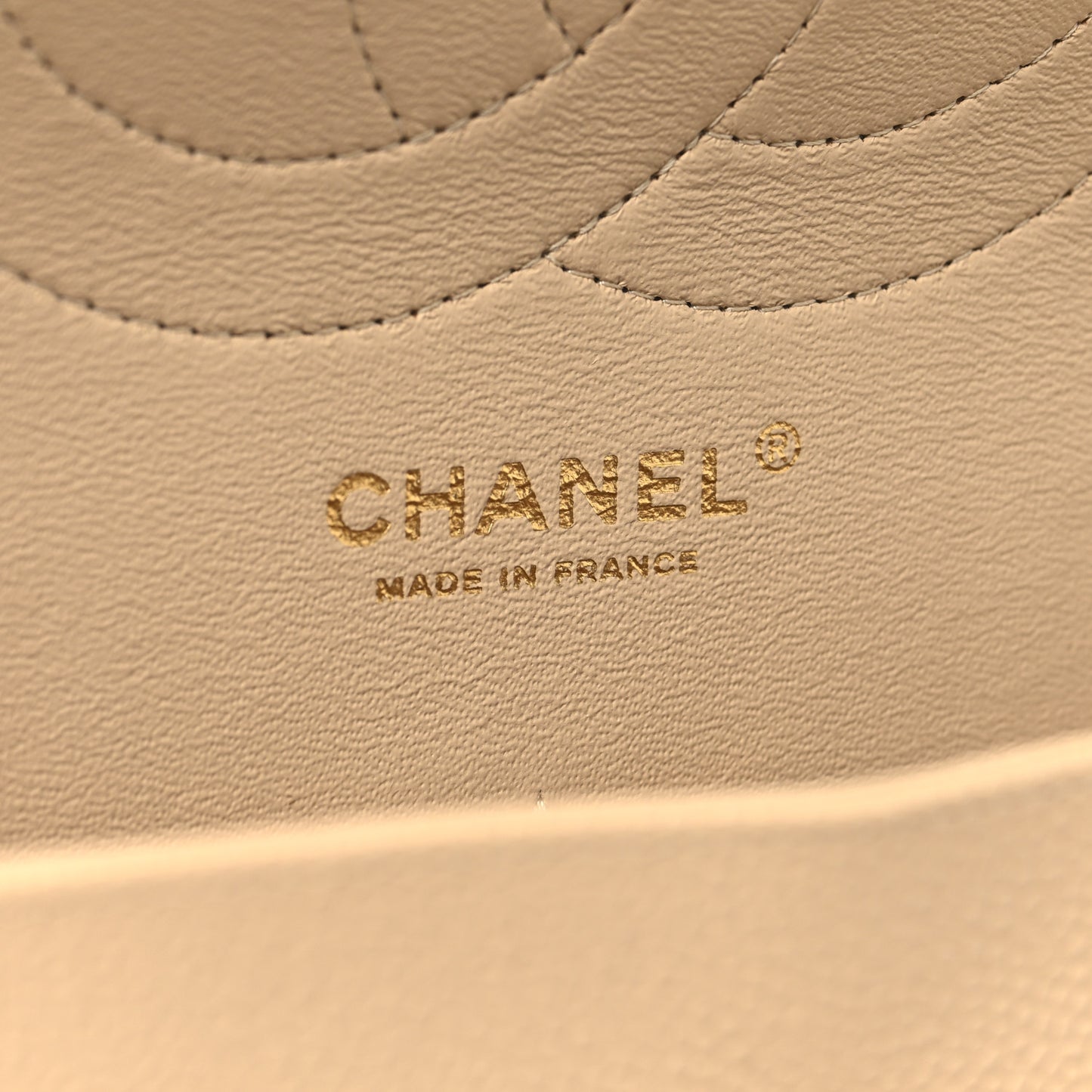 Caviar Quilted Jumbo Double Flap Beige Clair