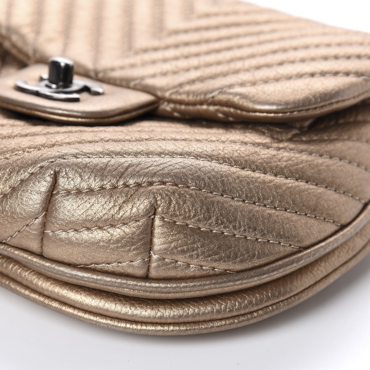 Metallic Aged Calfskin Chevron Small Bubble CC Flap Gold