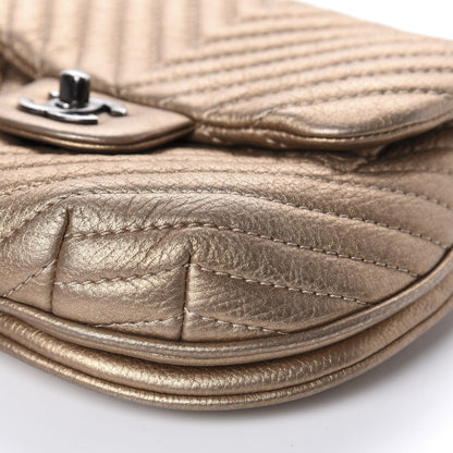 Chanel Metallic Aged Calfskin Chevron Small Bubble CC Flap Gold 7 of 11