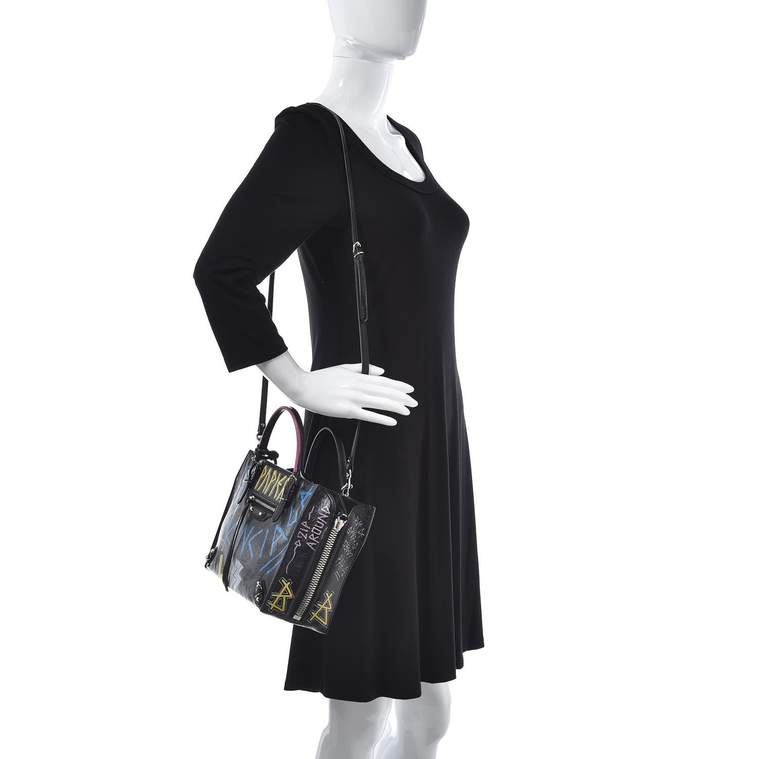 Balenciaga Agneau Graffiti Papier A6 Zip Around Tote Black 2 of 8
