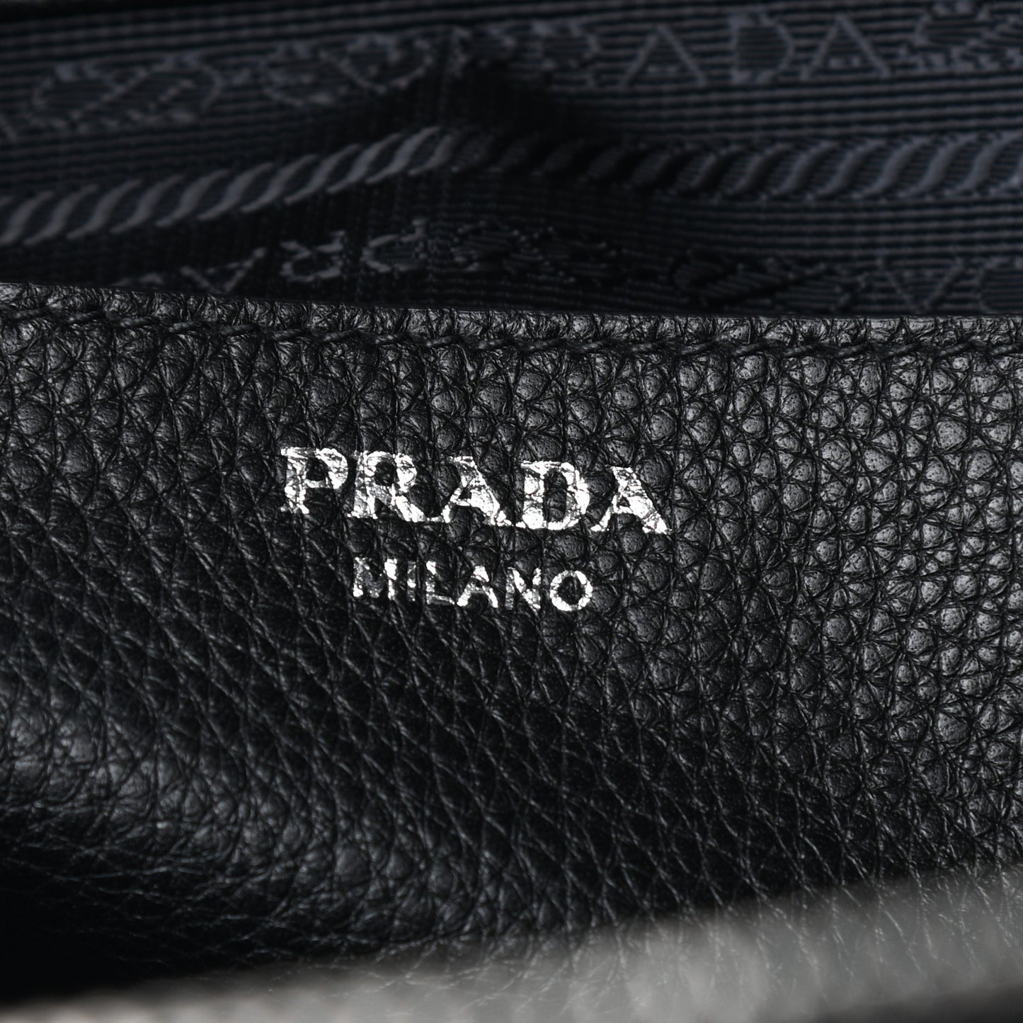 Vitello Phenix Satchel Black