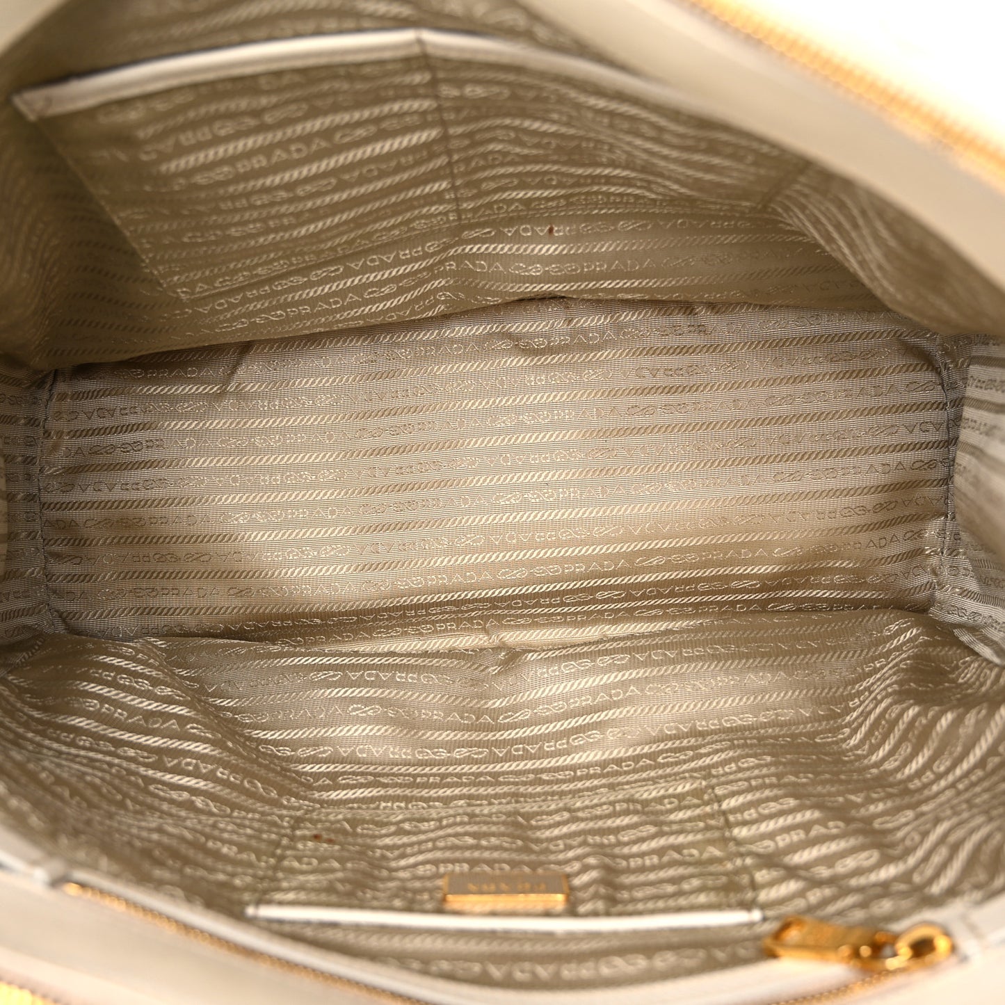Saffiano Lux Extra Large Galleria Double Zip Tote Talco