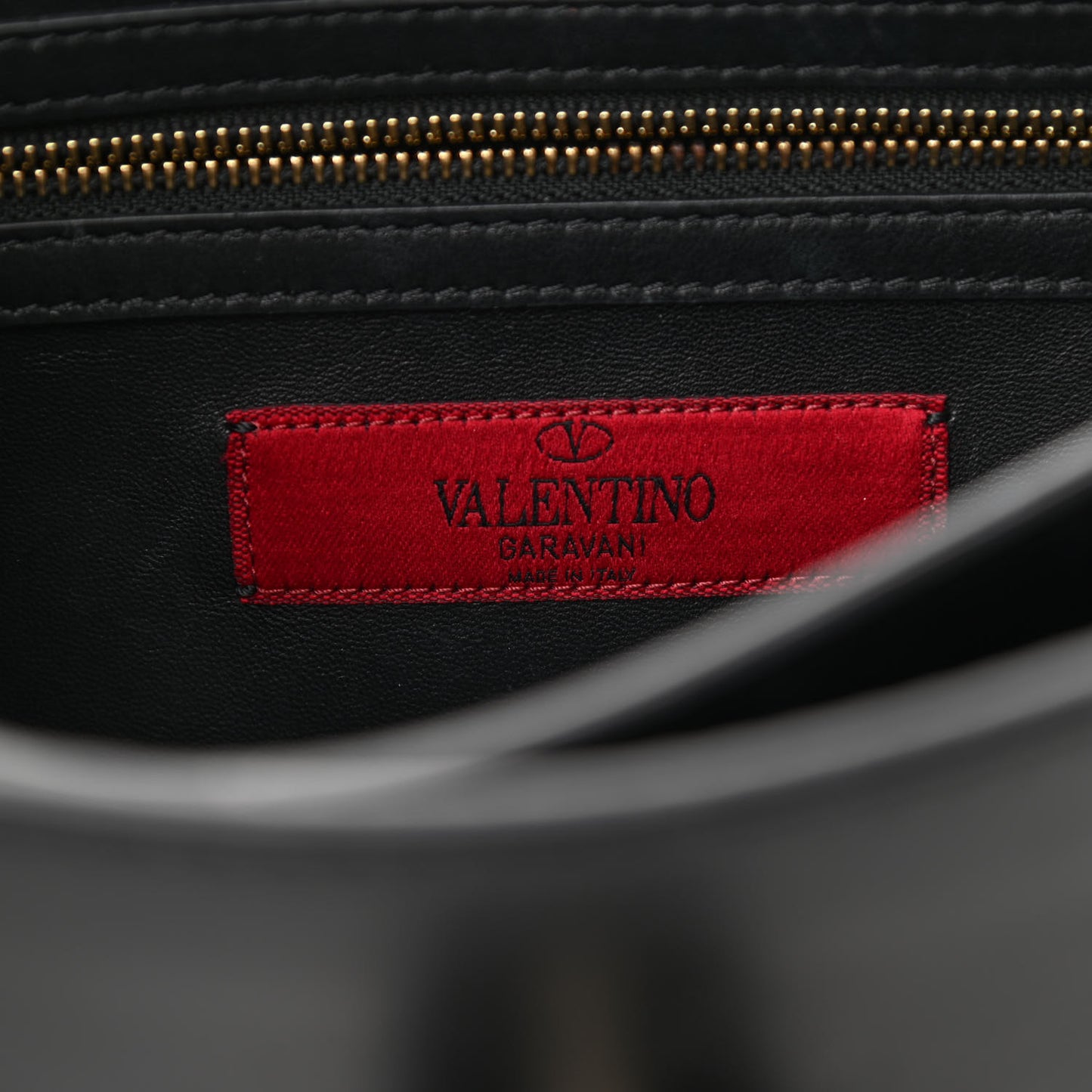 Vitello B-Rockstud Flap Black