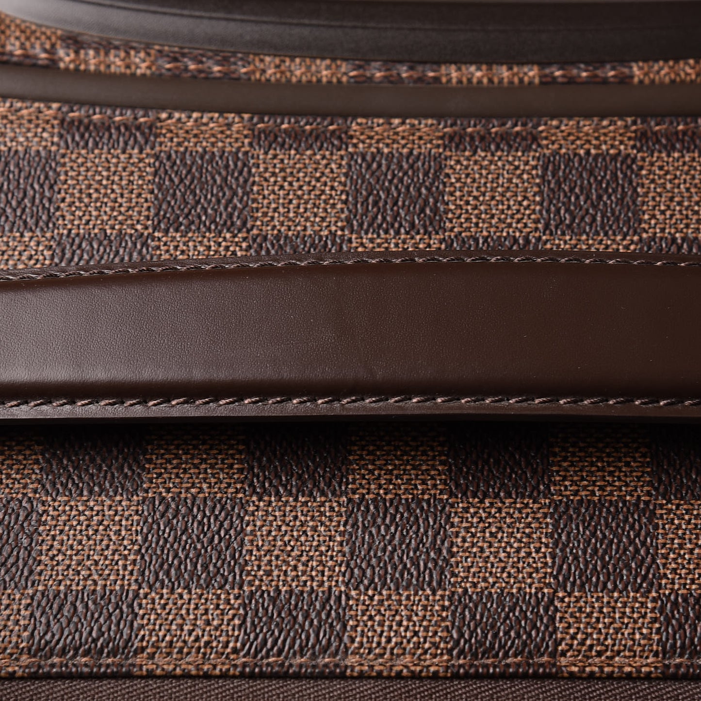 Damier Ebene Pegase Light 55