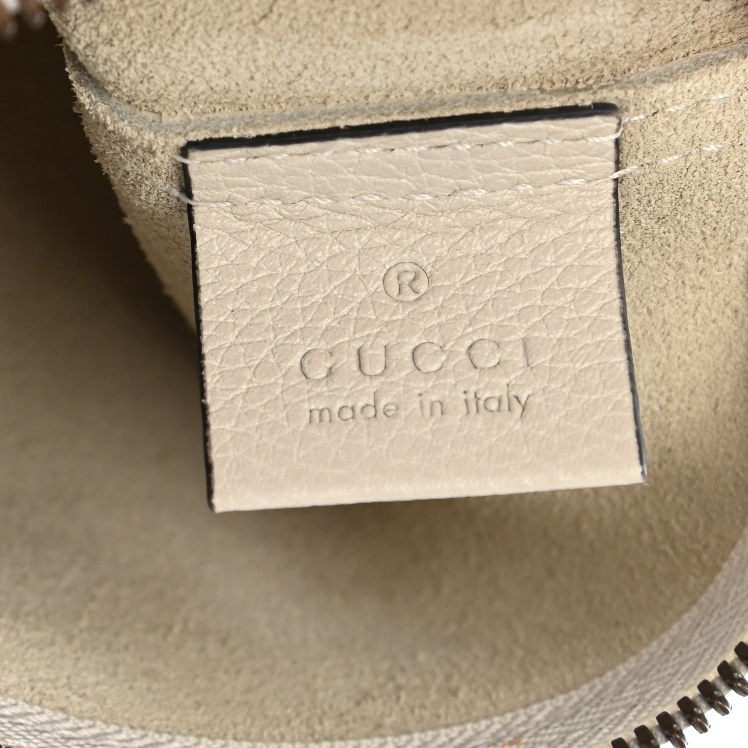 Gucci Pebbled Calfskin Logo Portfolio Clutch White 6 of 7