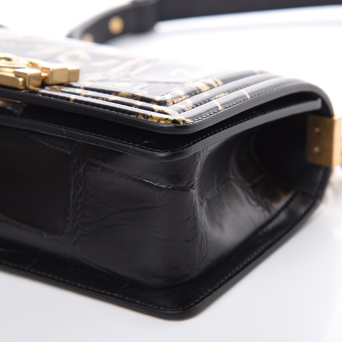 Calfskin Crocodile Embossed Graffiti Small Cocodile Boy Flap Black Gold
