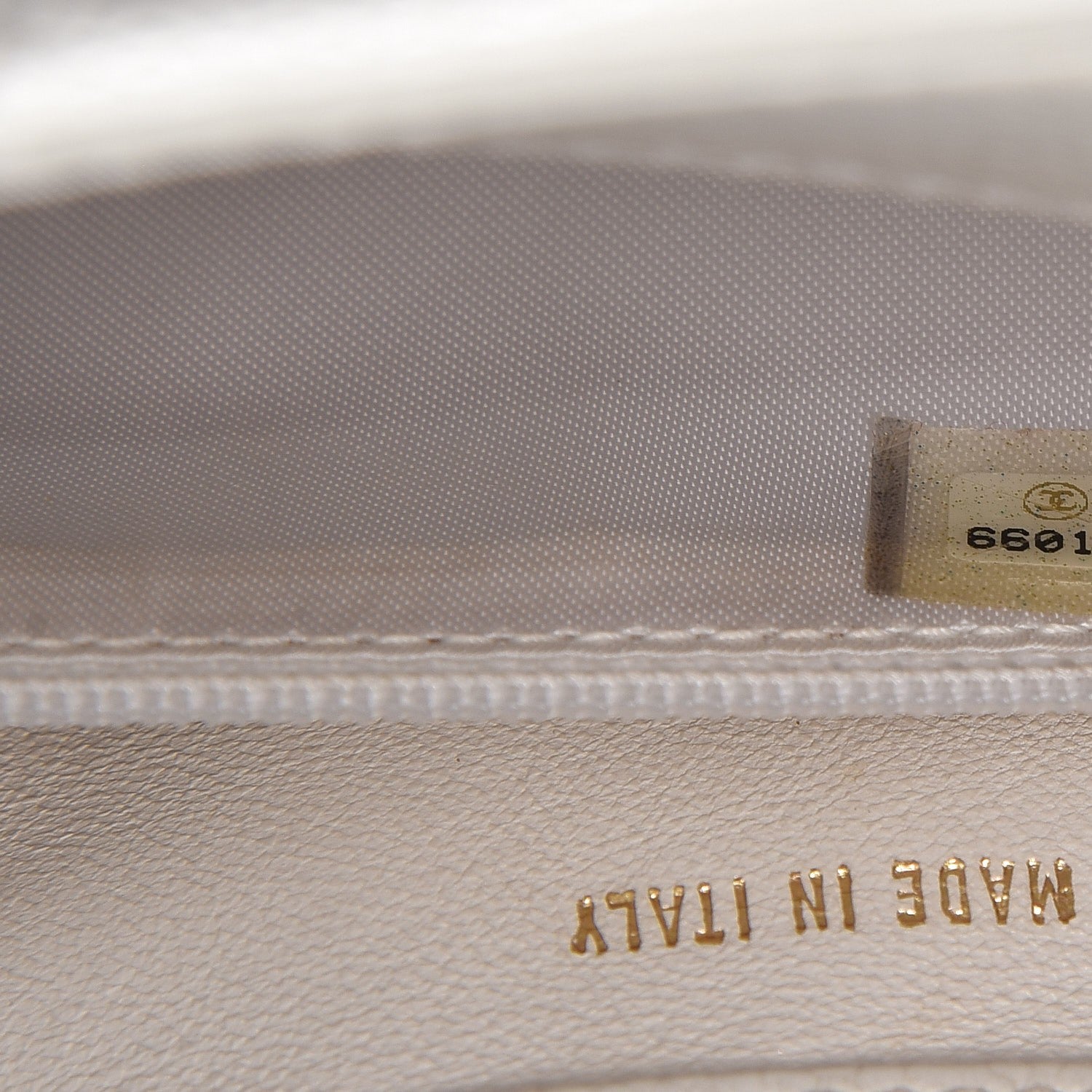 Chanel Caviar CC Wood Handle Tote White 15 of 15