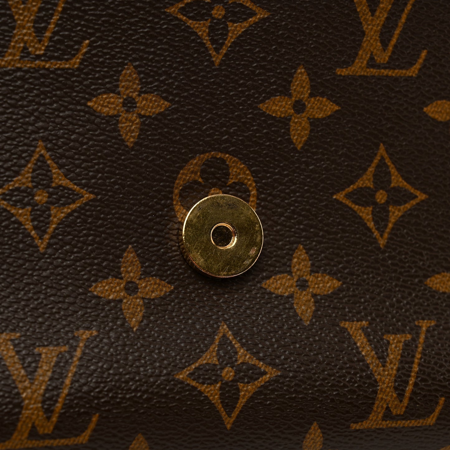 Epi Monogram Saint Michel Black