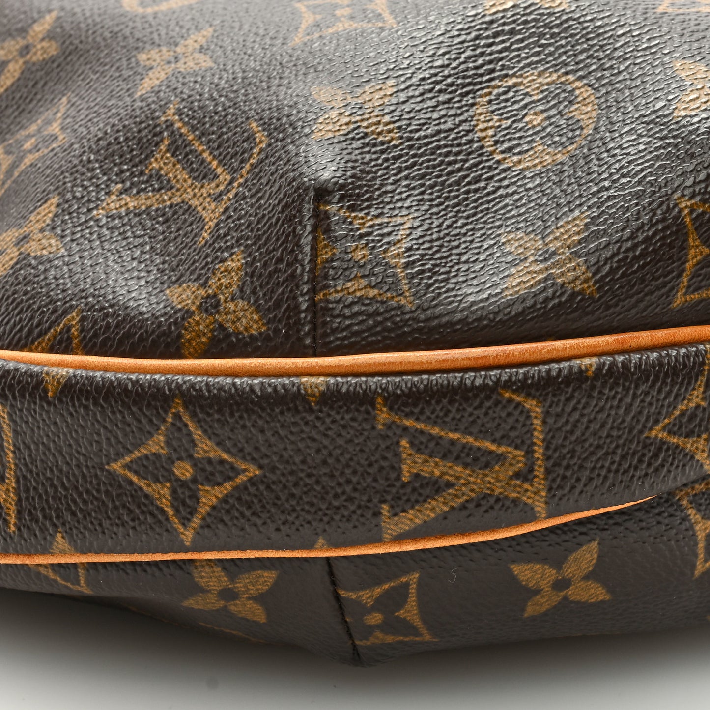 Monogram Croissant MM