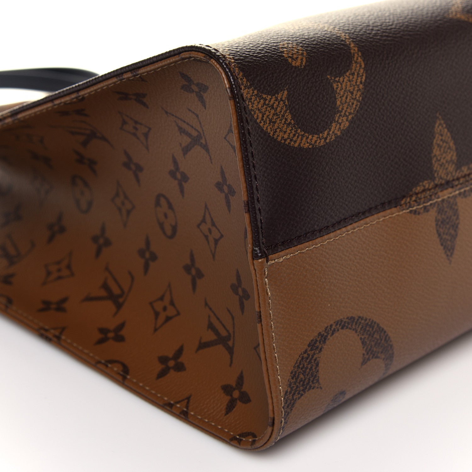 Louis Vuitton Reverse Monogram Giant Onthego MM 11 of 13