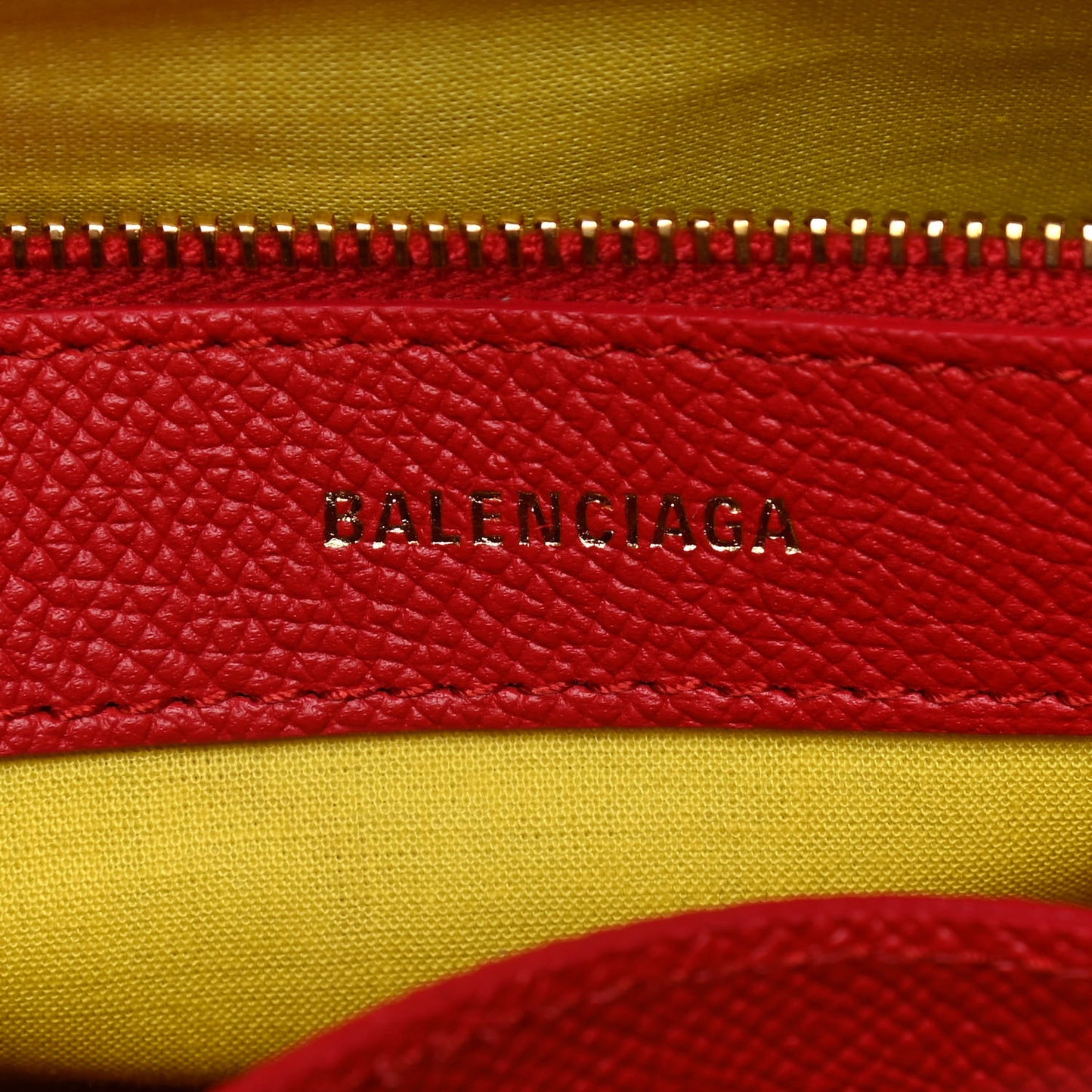 Signature Grained Calfskin Logo S Ville Top Handle Bag Rouge Coquelicot Black