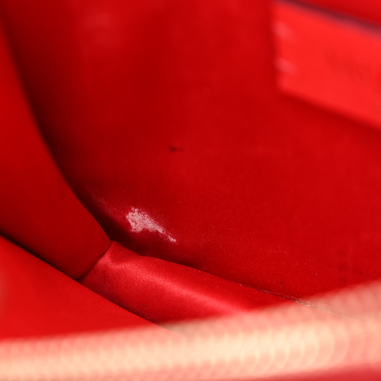 Valentino Garavani Calfskin VLogo Inlay Chain Pouch Rouge Pur White 12 of 17