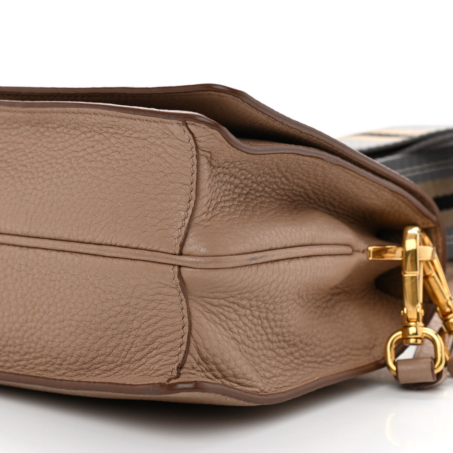Vitello Daino Flap Crossbody Cammeo