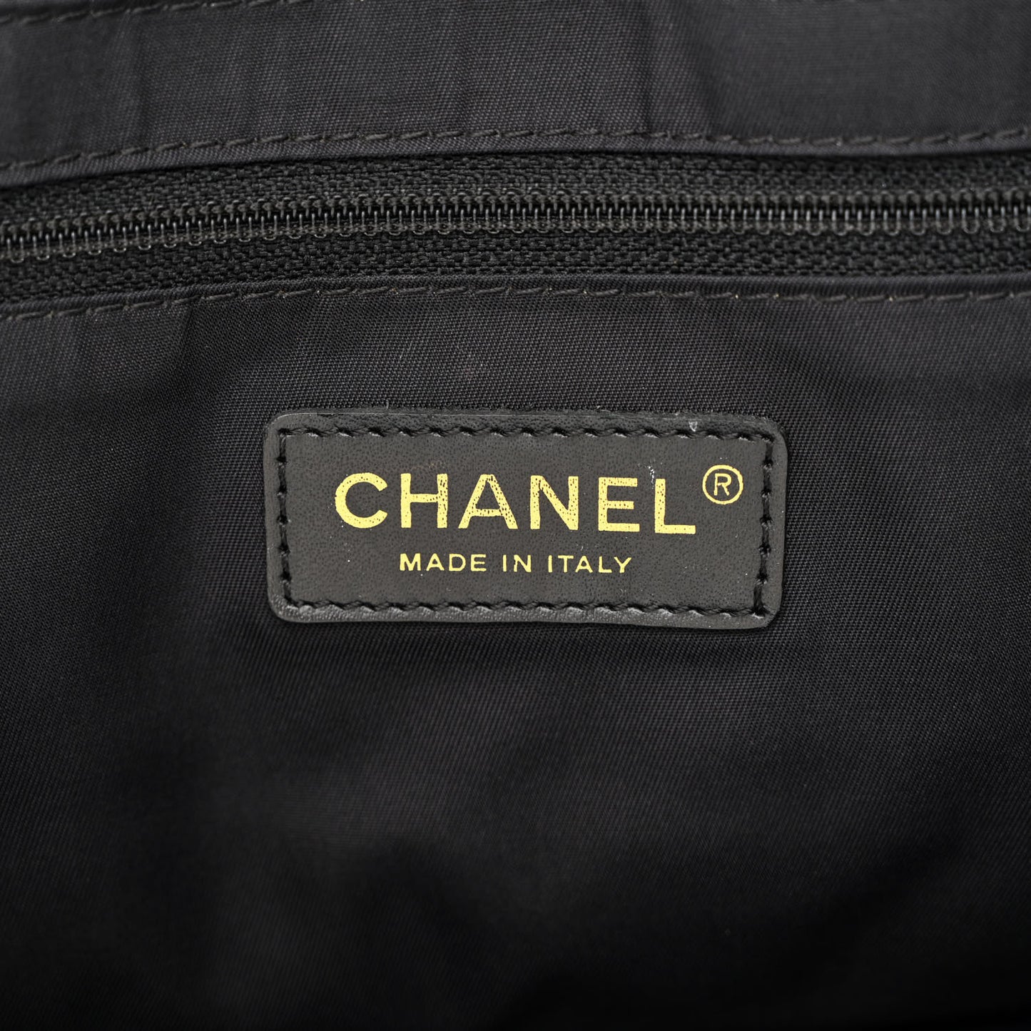 Nylon Medium Travel Tote Black