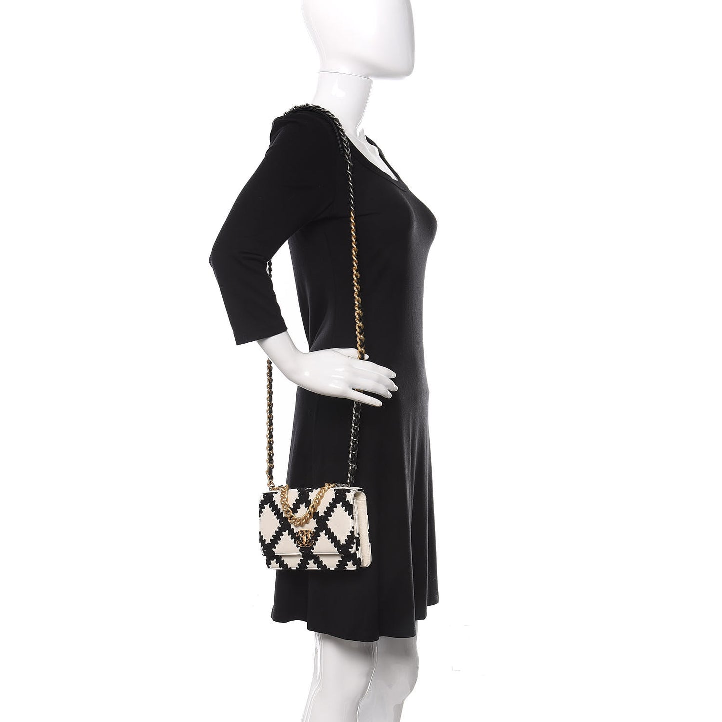 Calfskin Crochet 19 Wallet On Chain WOC White Black