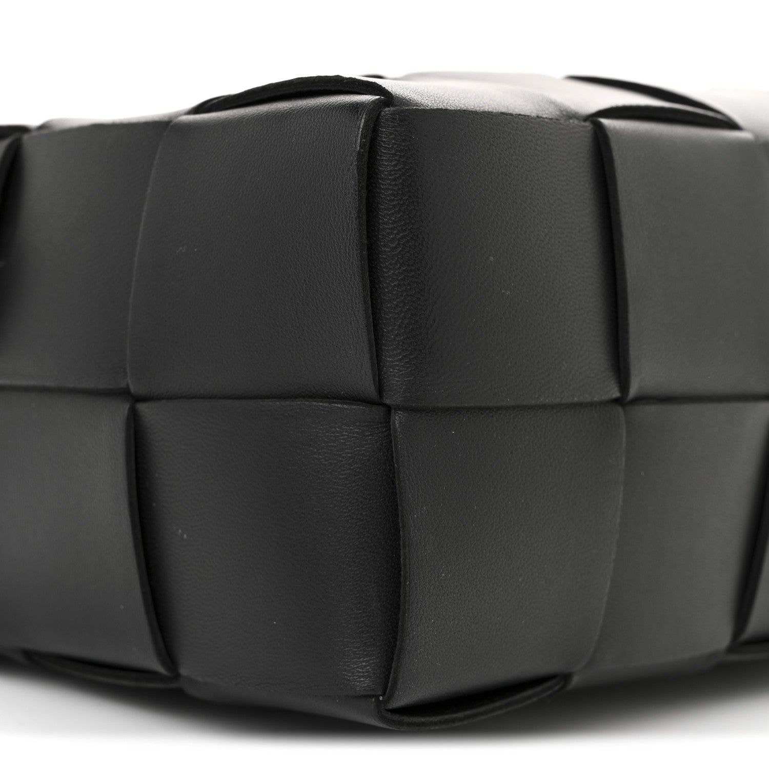 Bottega Veneta Lambskin Maxi Intrecciato Brick Cassette Bag Black Bottega Veneta Lambskin Maxi Intrecciato Brick Cassette Bag Black