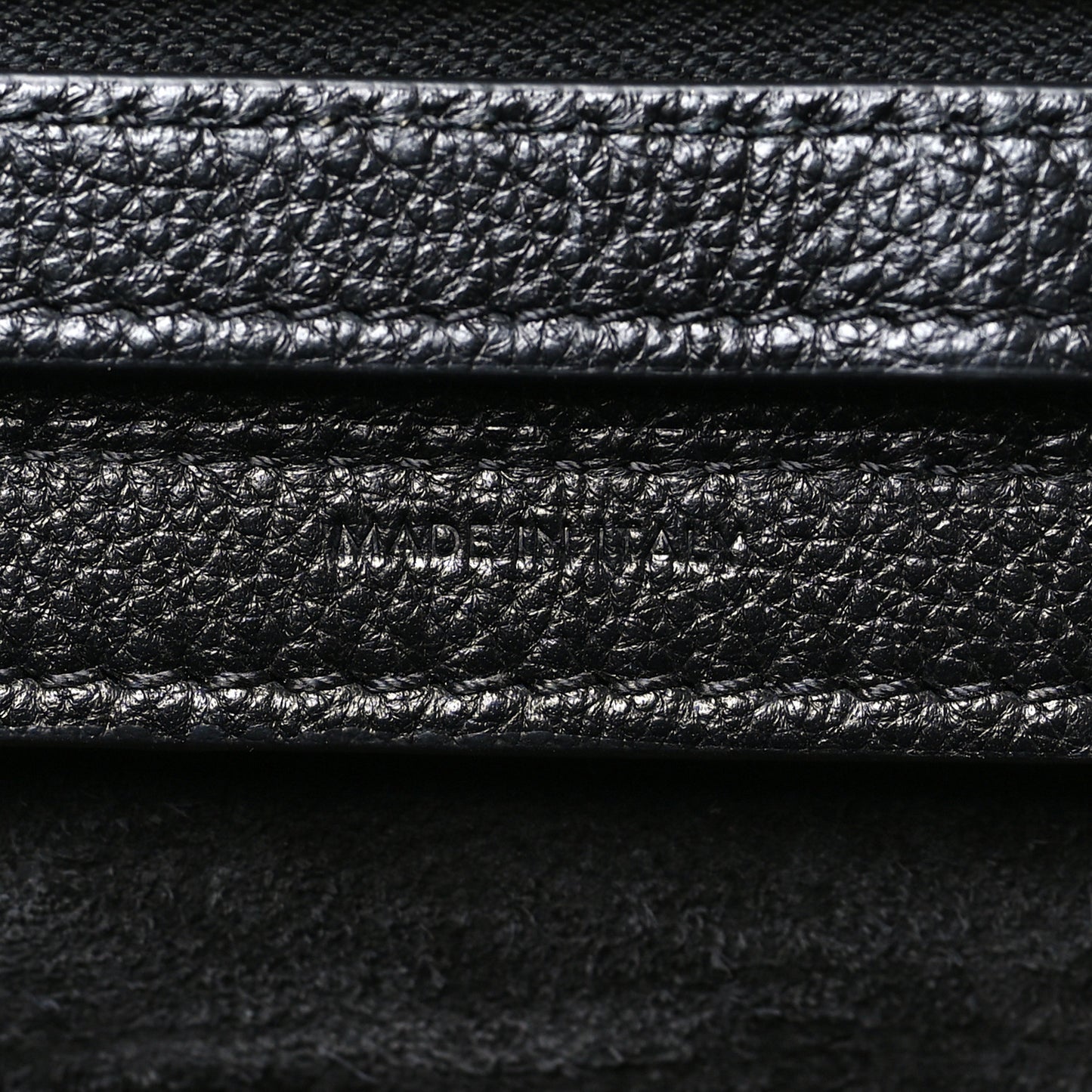 Supple Shiny Lambskin Medium Smiling New Luggage Black