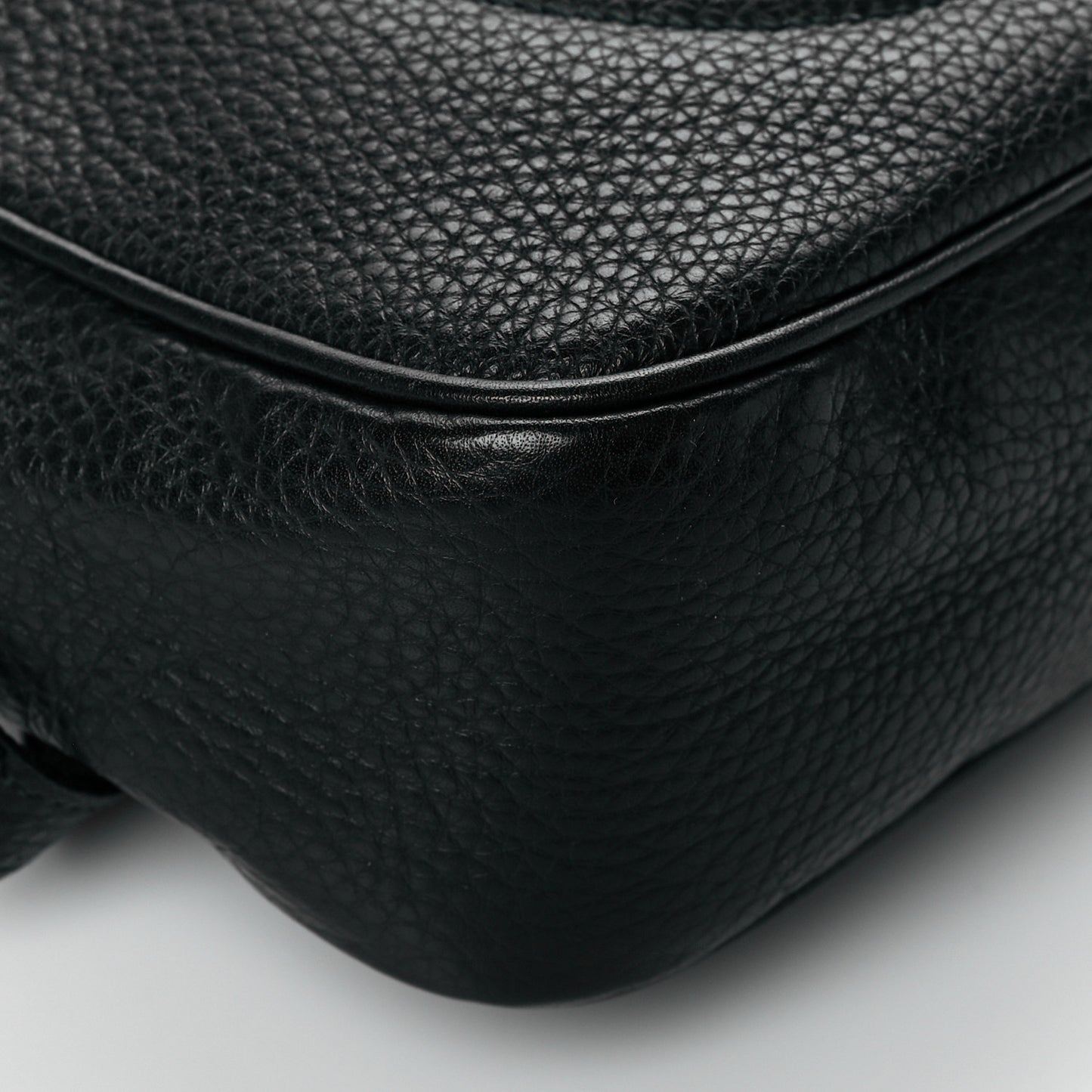 Pebbled Calfskin Small Soho Disco Bag Black